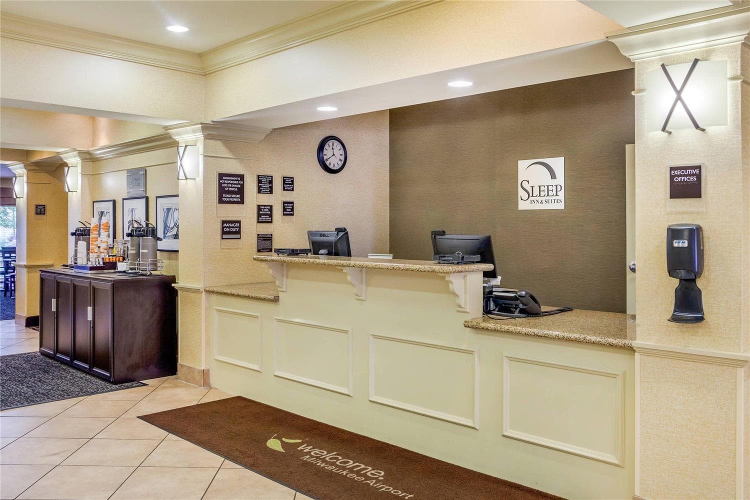 Sleep Inn & Suites Milwaukee Airport