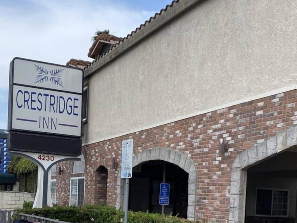 Crestridge Inn
