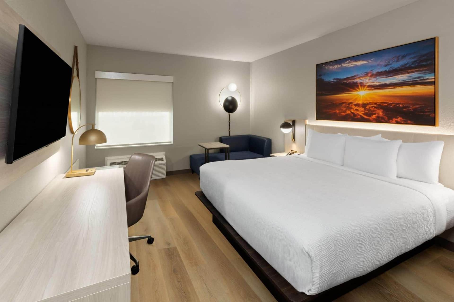 La Quinta Inn & Suites by Wyndham DeSoto