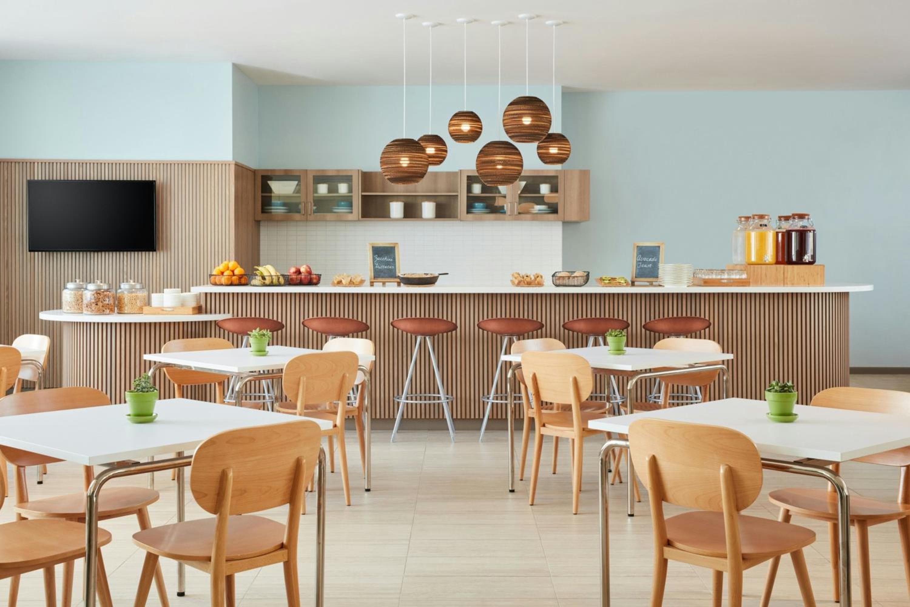 Element Pooler Savannah Airport