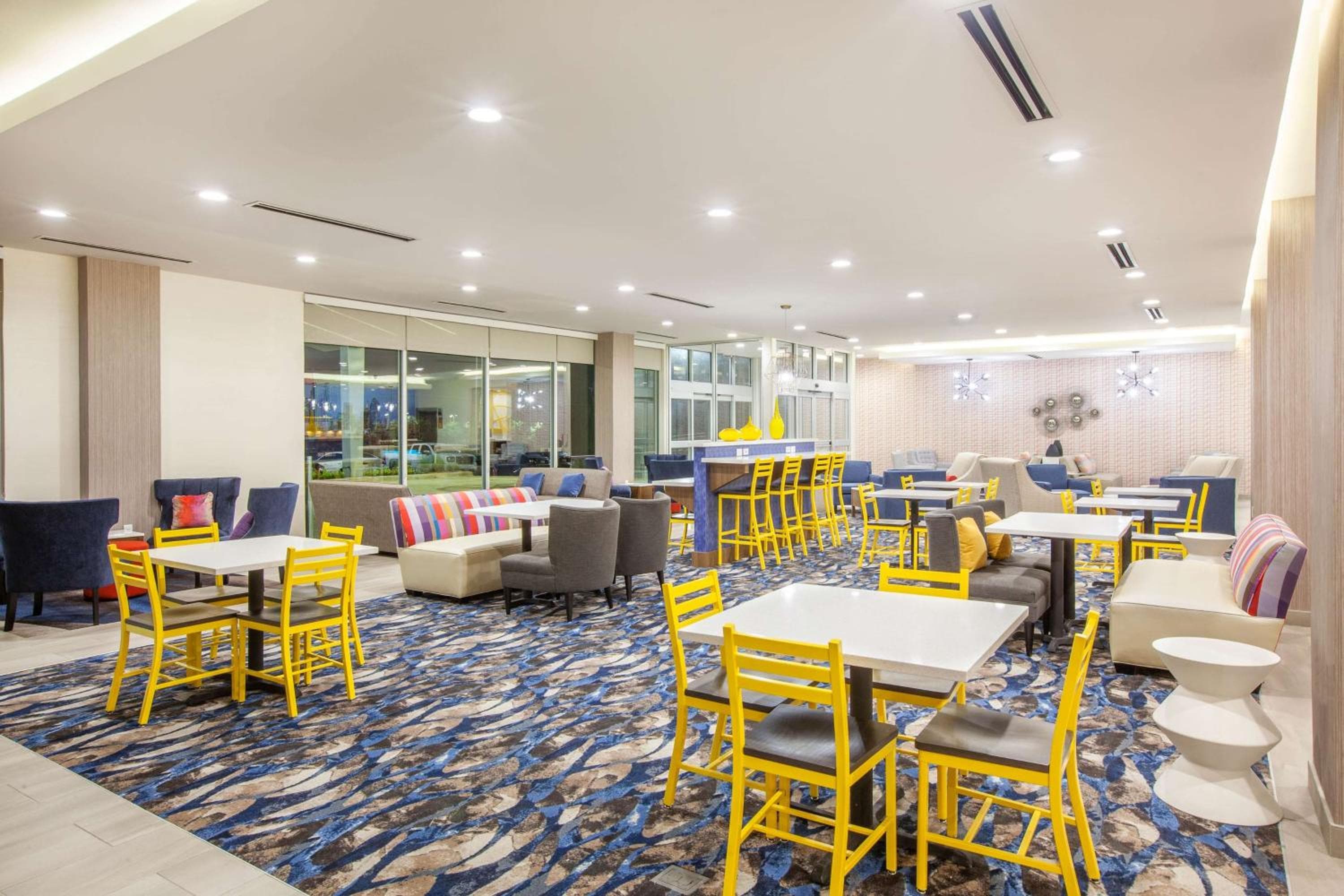 La Quinta Inn & Suites by Wyndham Dallas Duncanville
