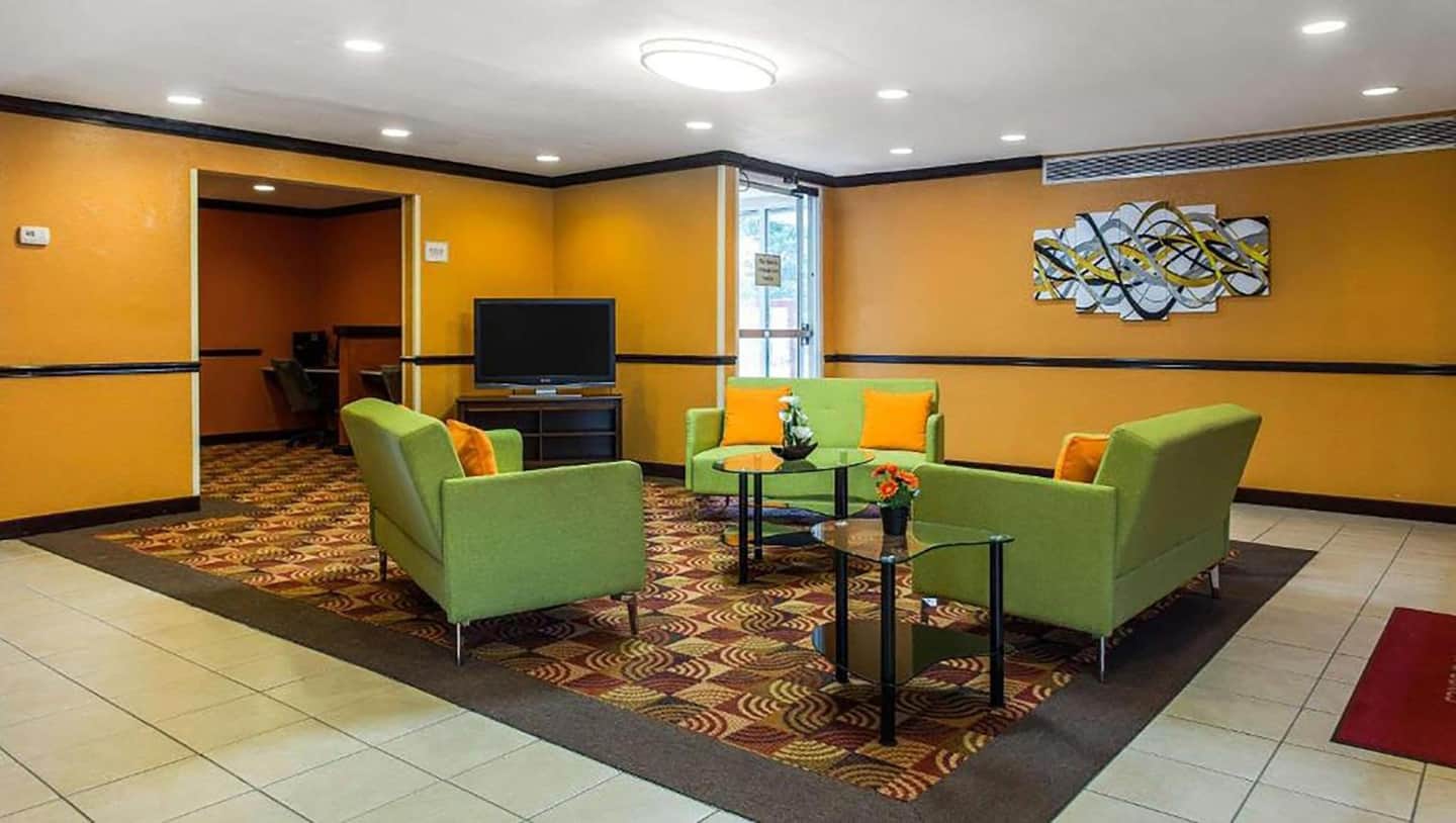 Studios and suites 4 less
