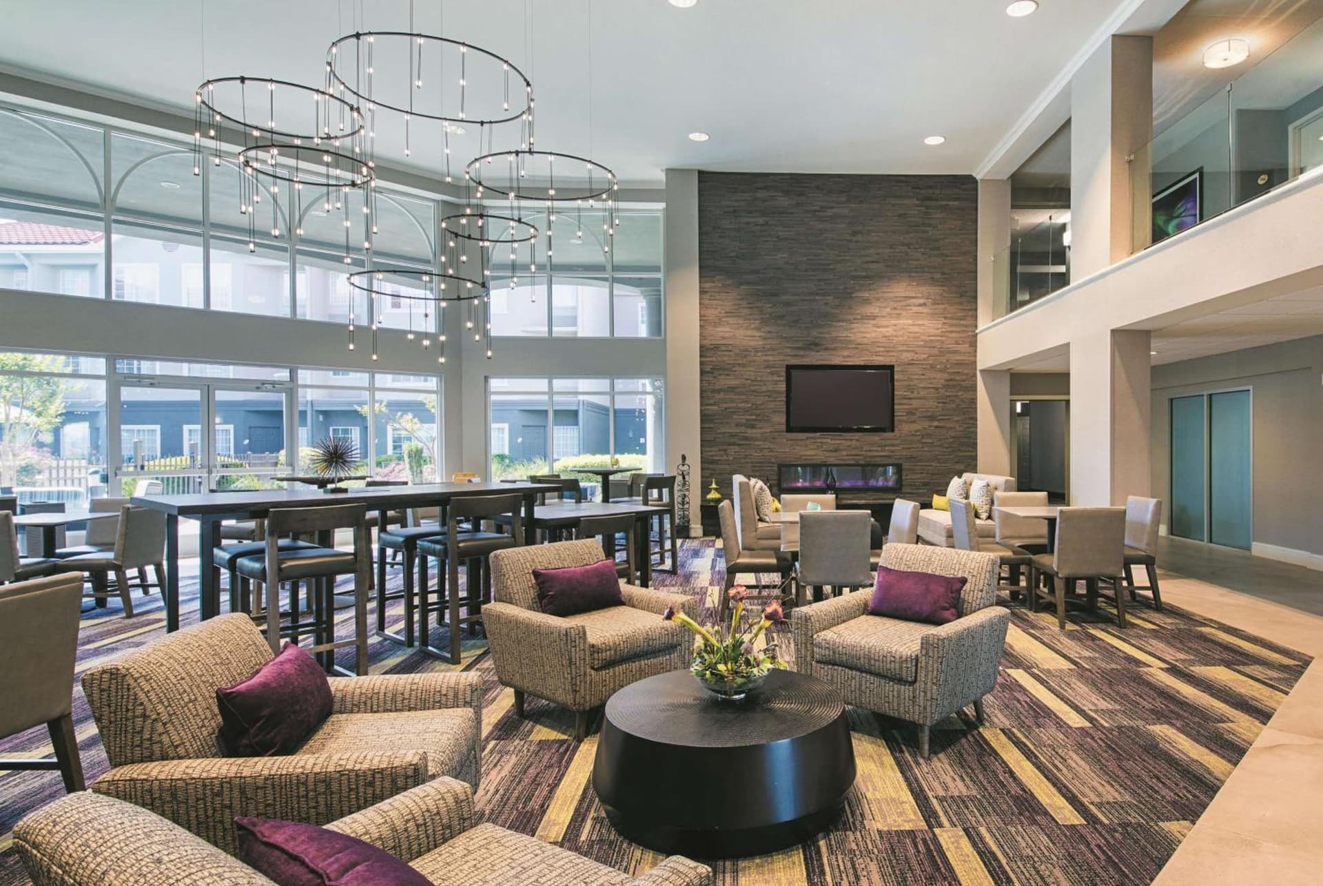 La Quinta Inn & Suites by Wyndham Austin Near The Domain