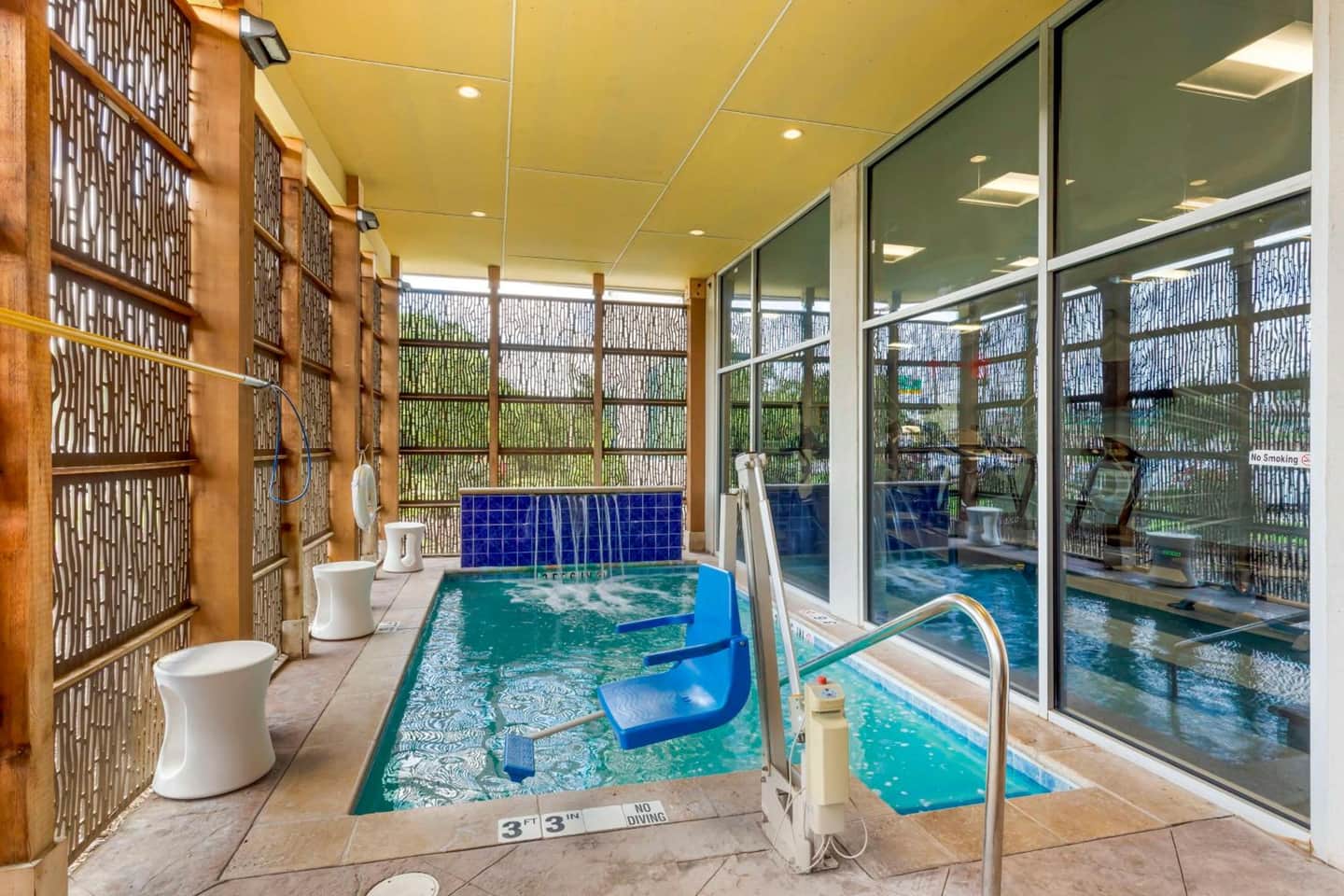 GLō Best Western Dallas South DeSoto