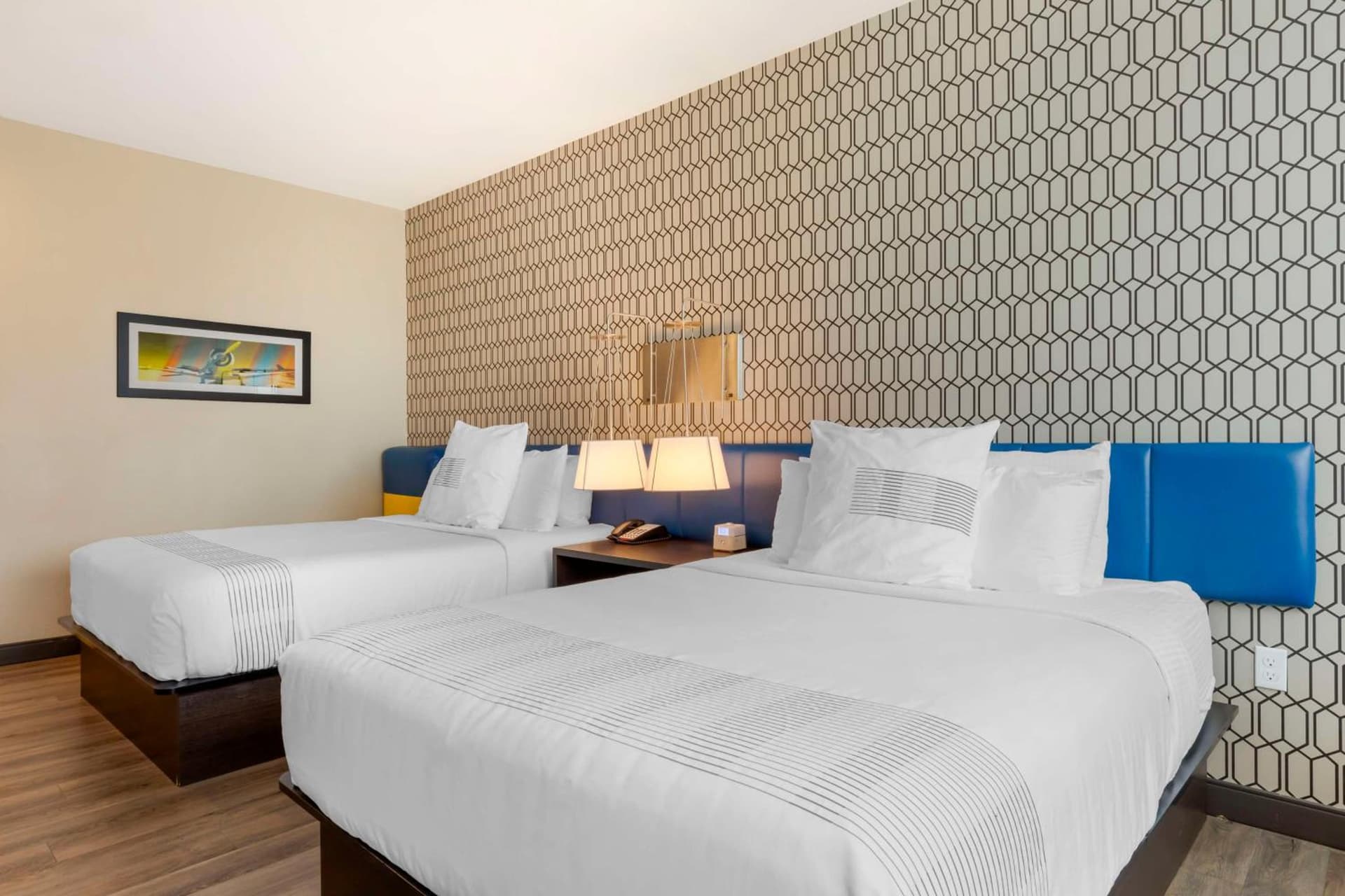 GLō Best Western Dallas South DeSoto