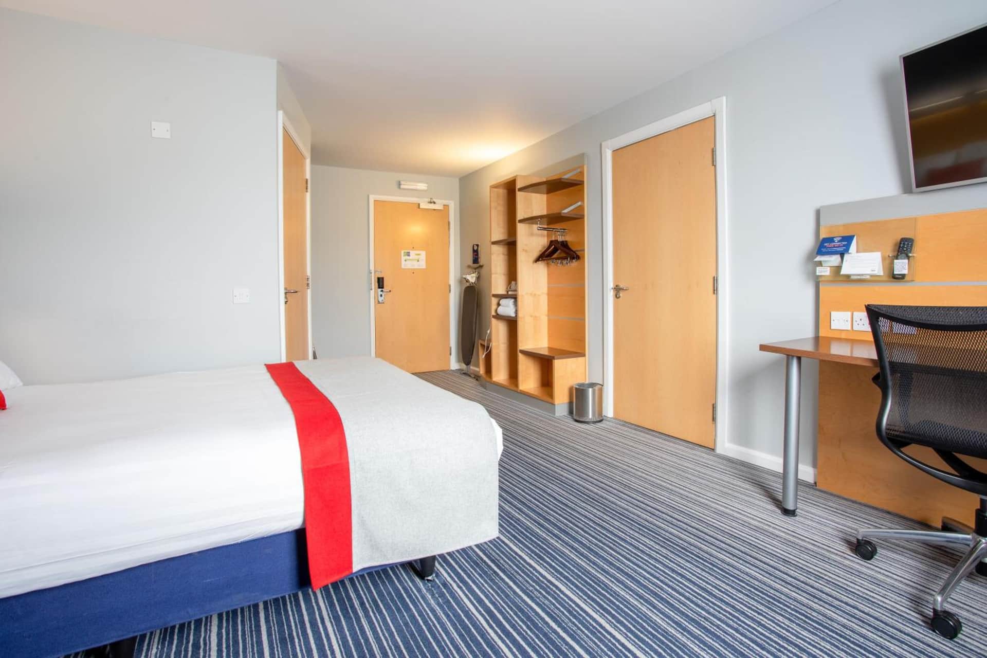 Holiday Inn Express - Dunfermline