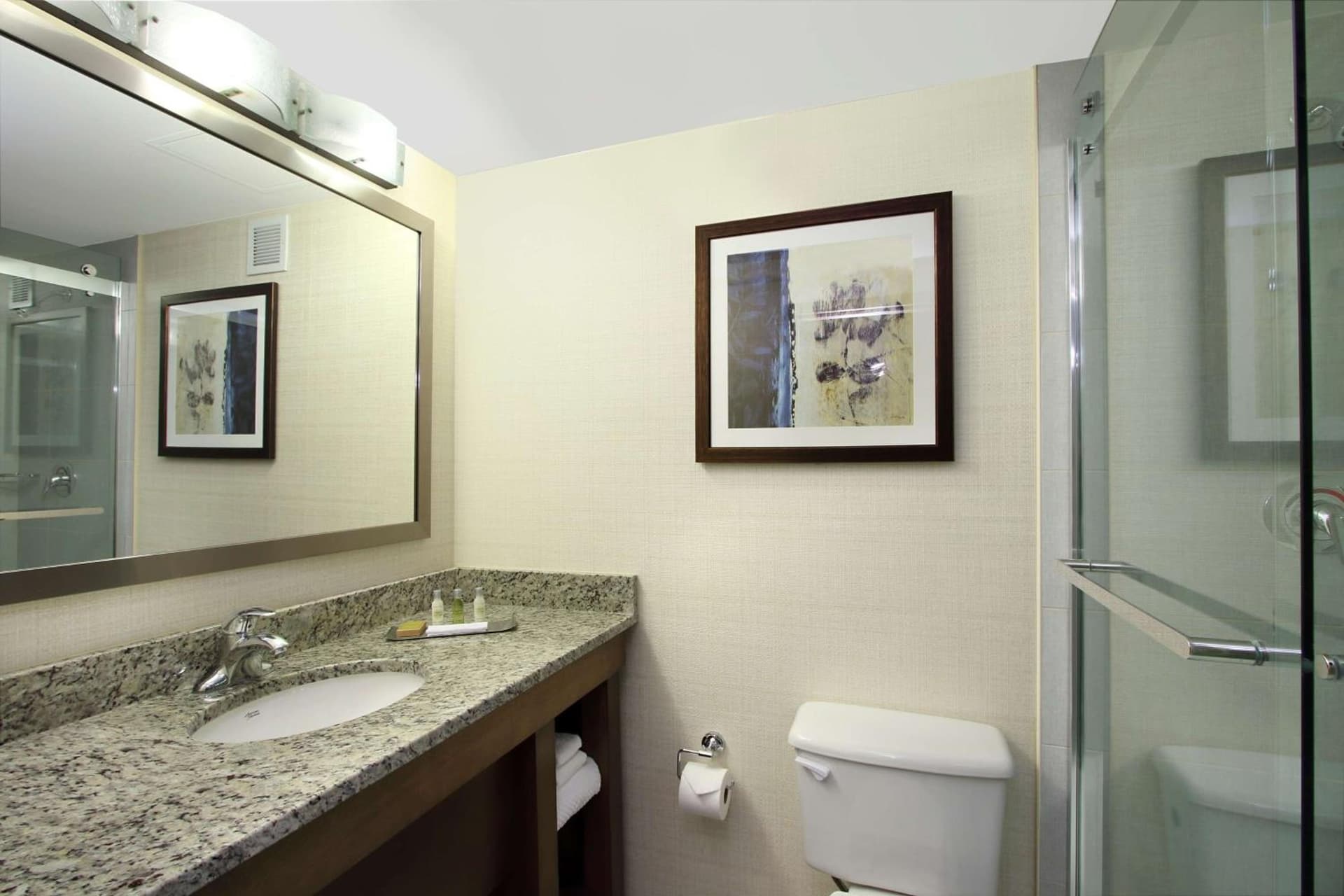 DoubleTree by Hilton Hotel Mahwah