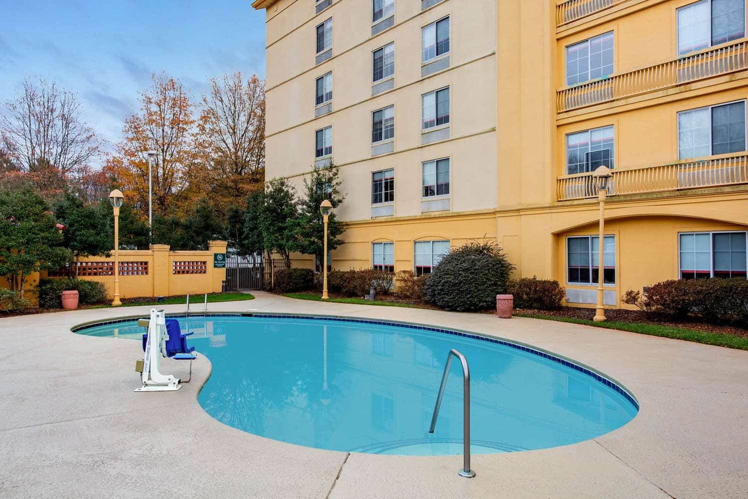 La Quinta Inn & Suites by Wyndham Raleigh/Durham Southpoint
