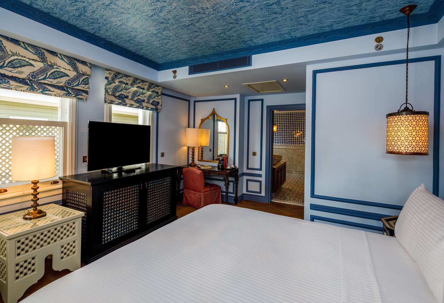 Hagia Sofia Mansions Istanbul, Curio Collection by Hilton