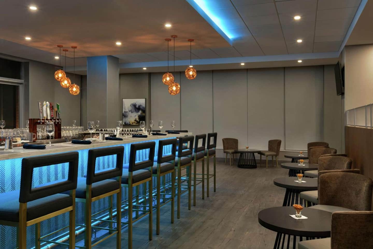 Embassy Suites by Hilton Montreal Airport