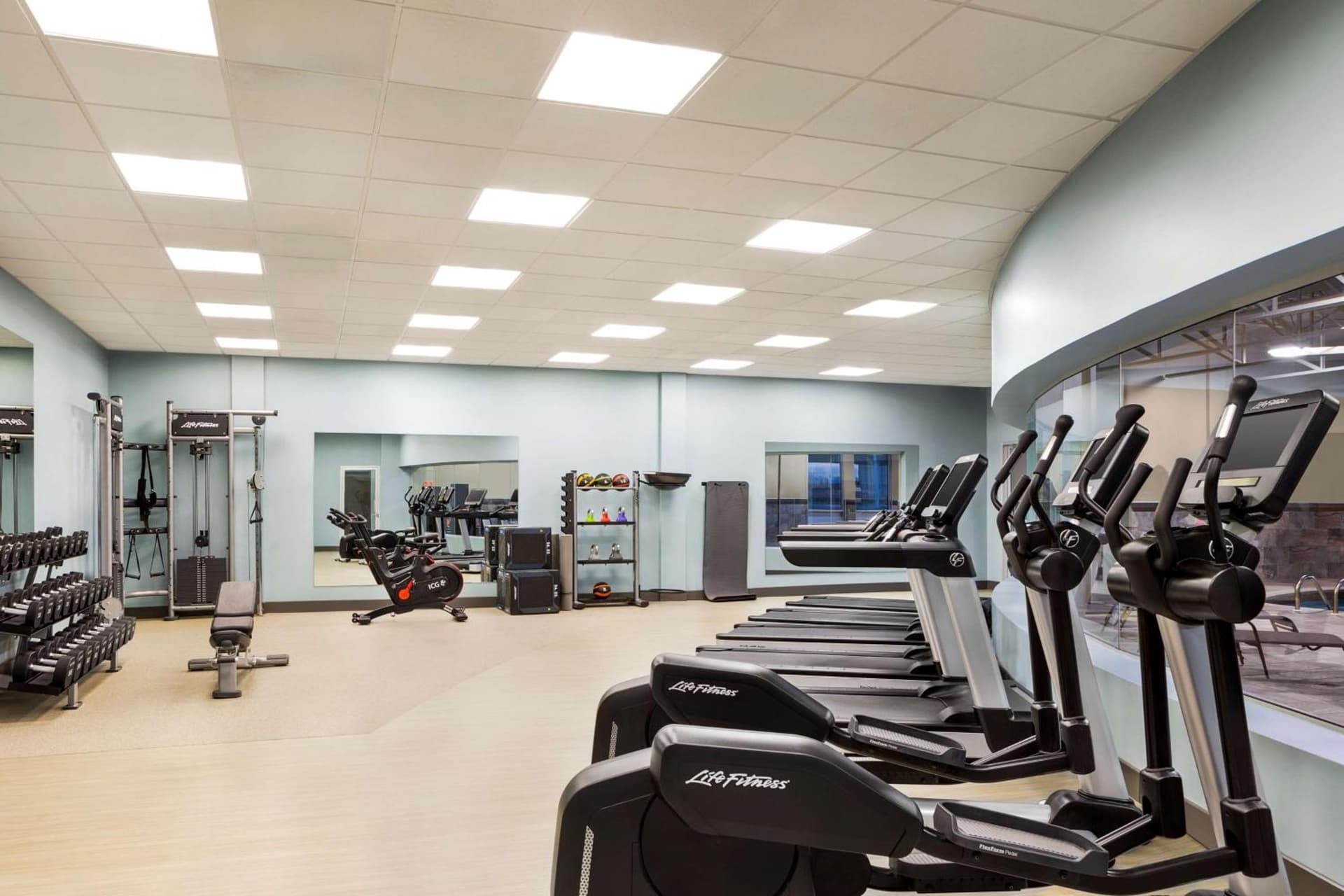 DoubleTree by Hilton Pointe Claire Montreal Airport West