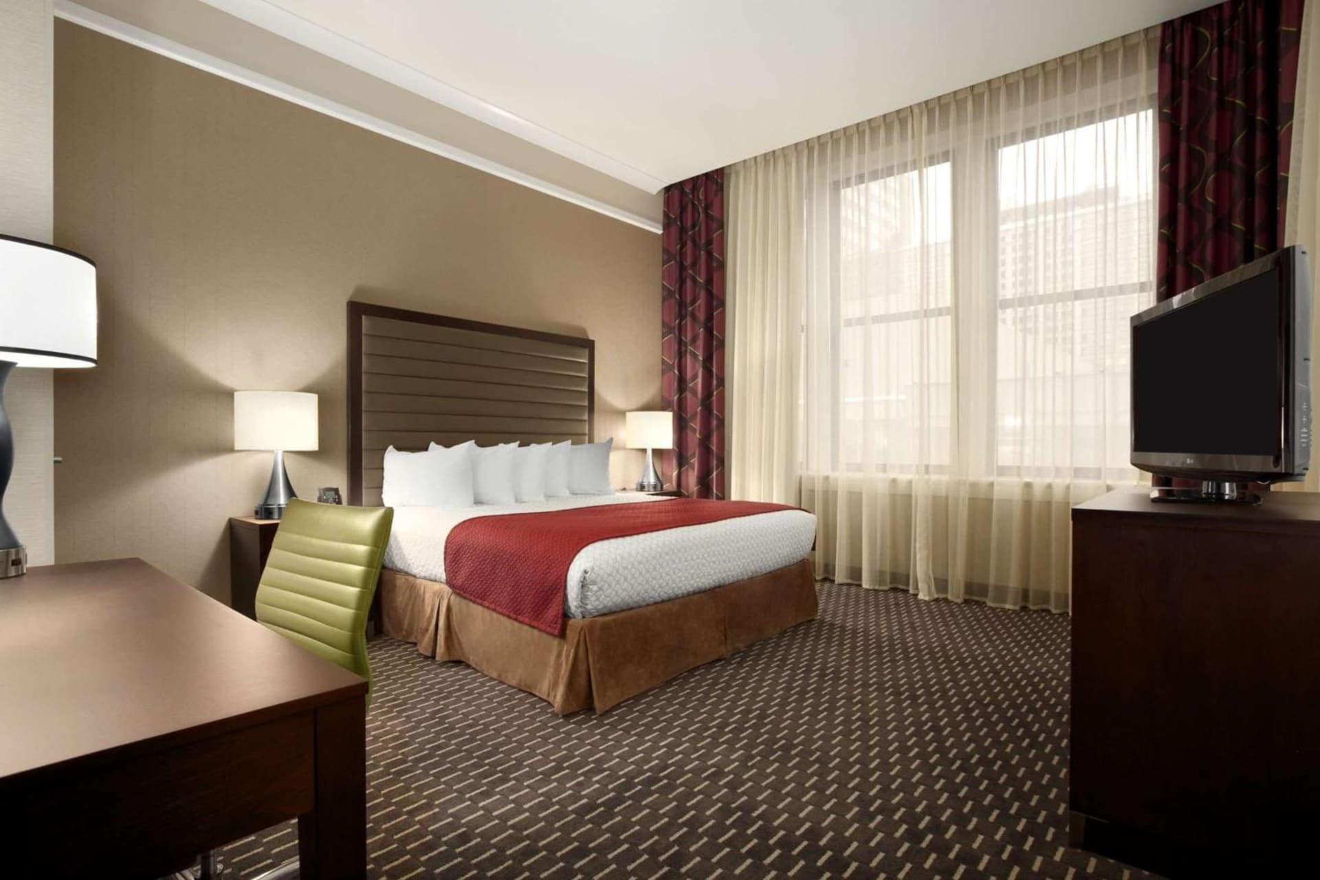 Embassy Suites by Hilton St. Louis Downtown