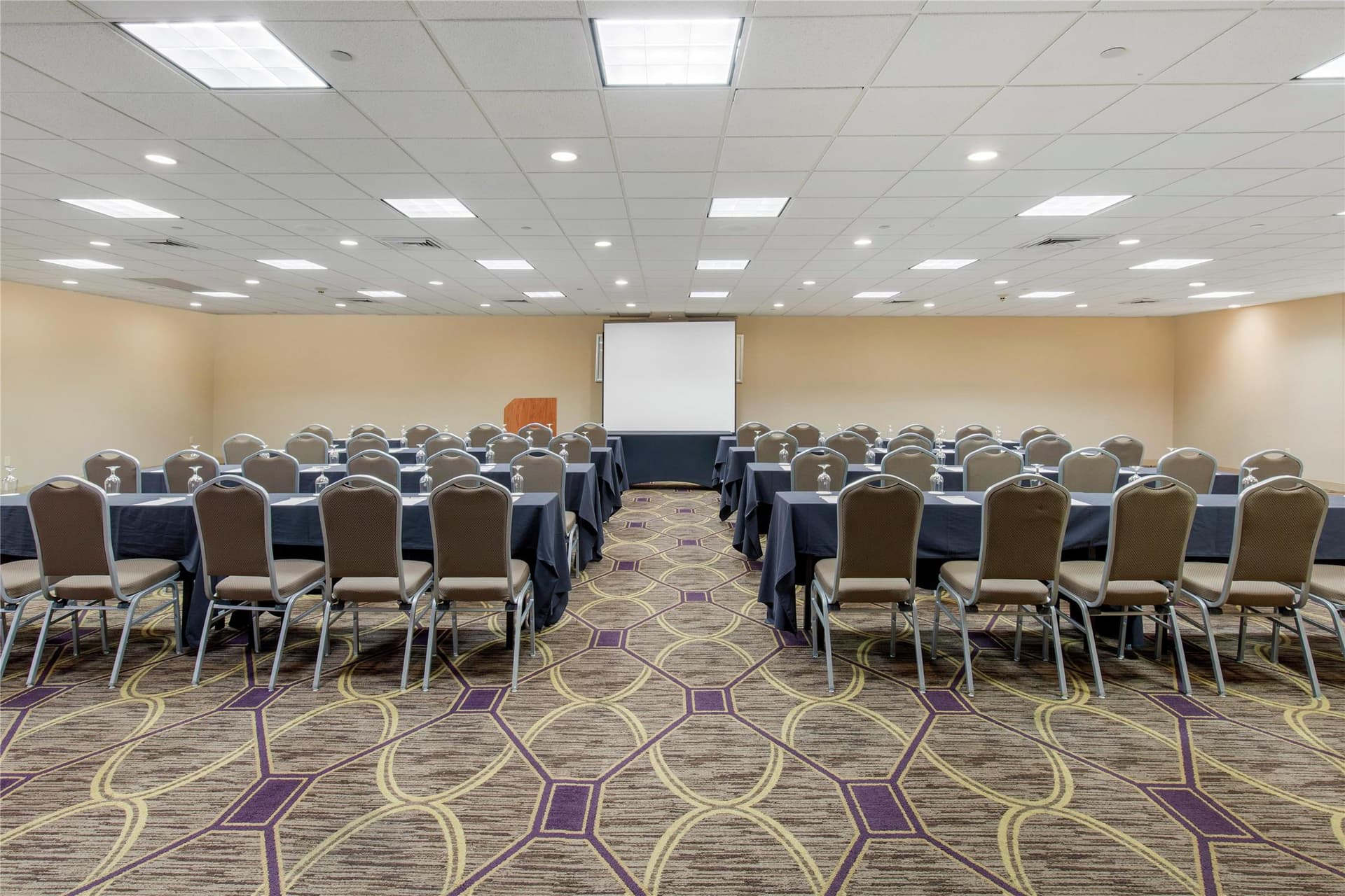 DoubleTree by Hilton Downtown Wilmington - Legal District