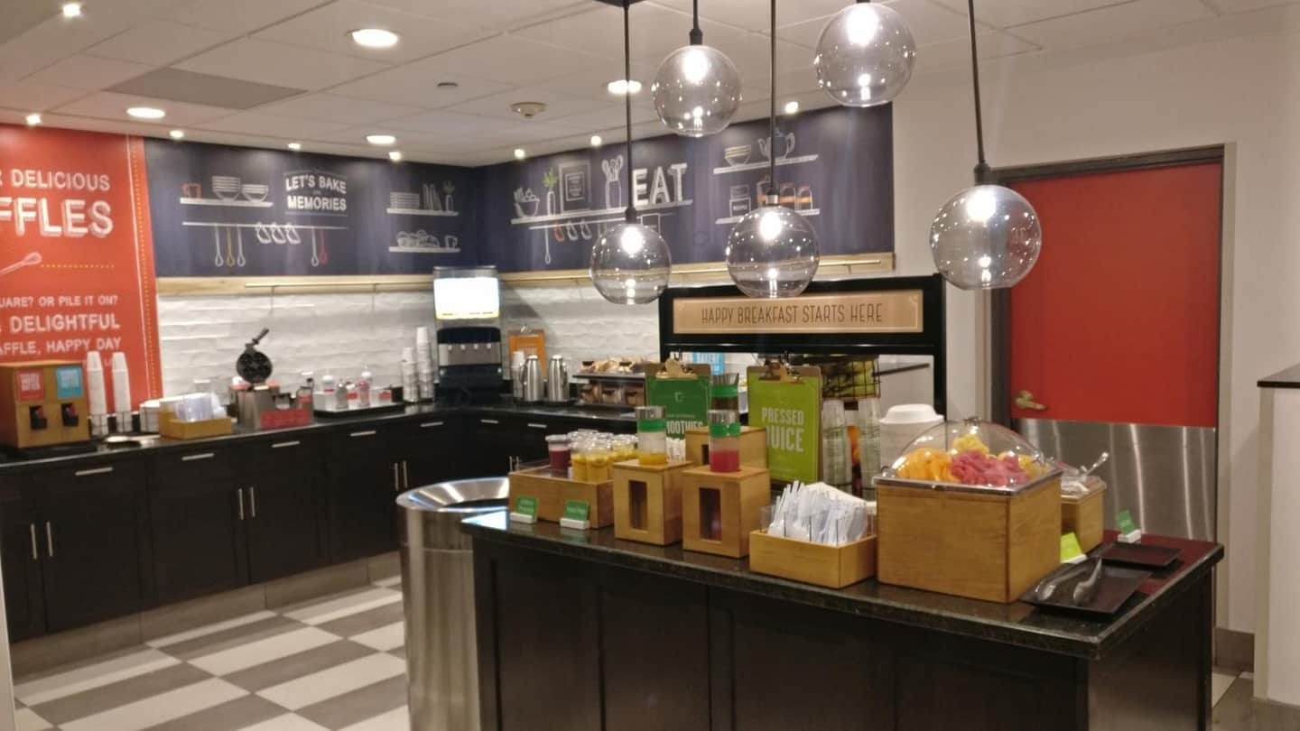 Hampton Inn & Suites by Hilton Toronto Airport