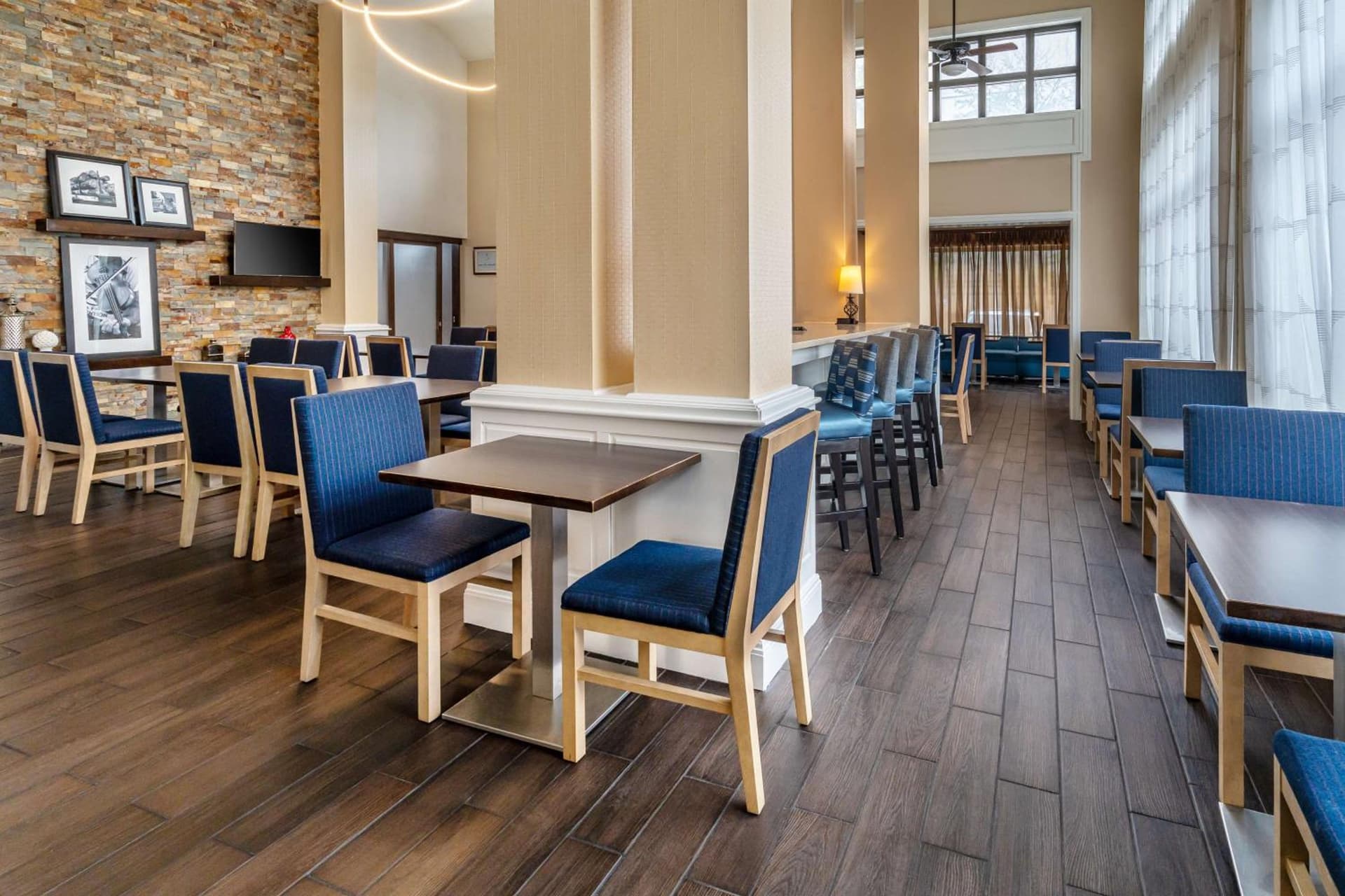 Hampton Inn & Suites Nashville Vanderbilt Elliston Place