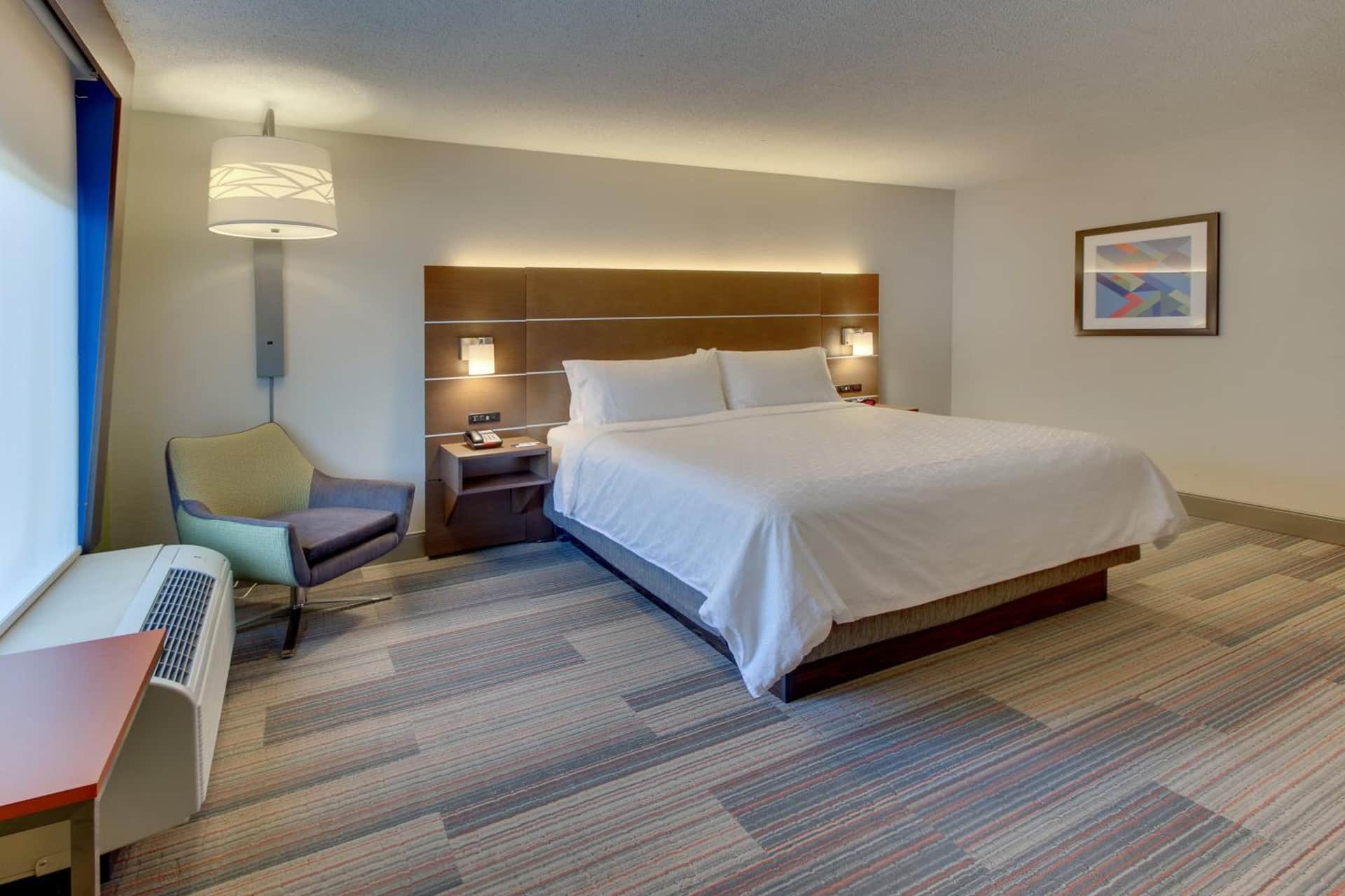 Holiday Inn Express & Suites Atlanta Perimeter Mall Hotel by IHG