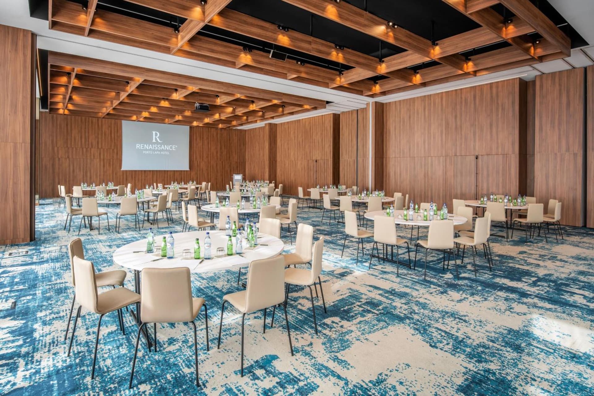 Renaissance Porto Lapa Hotel