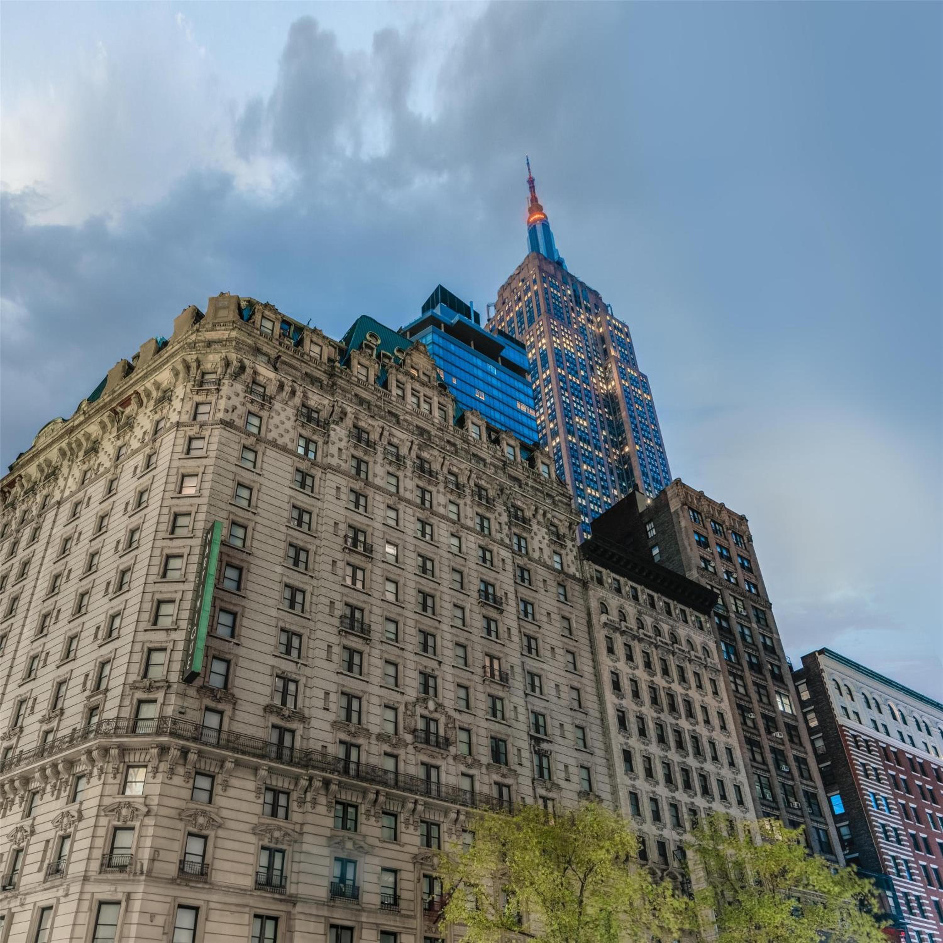 Renaissance Chicago O'Hare Suites Hotel