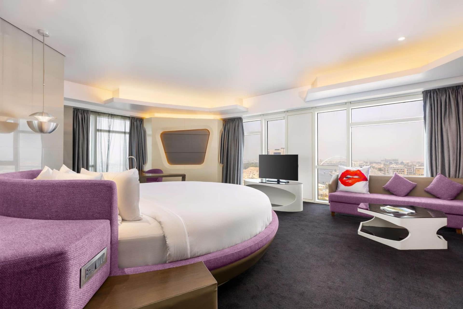 V Hotel Dubai, Curio Collection by Hilton