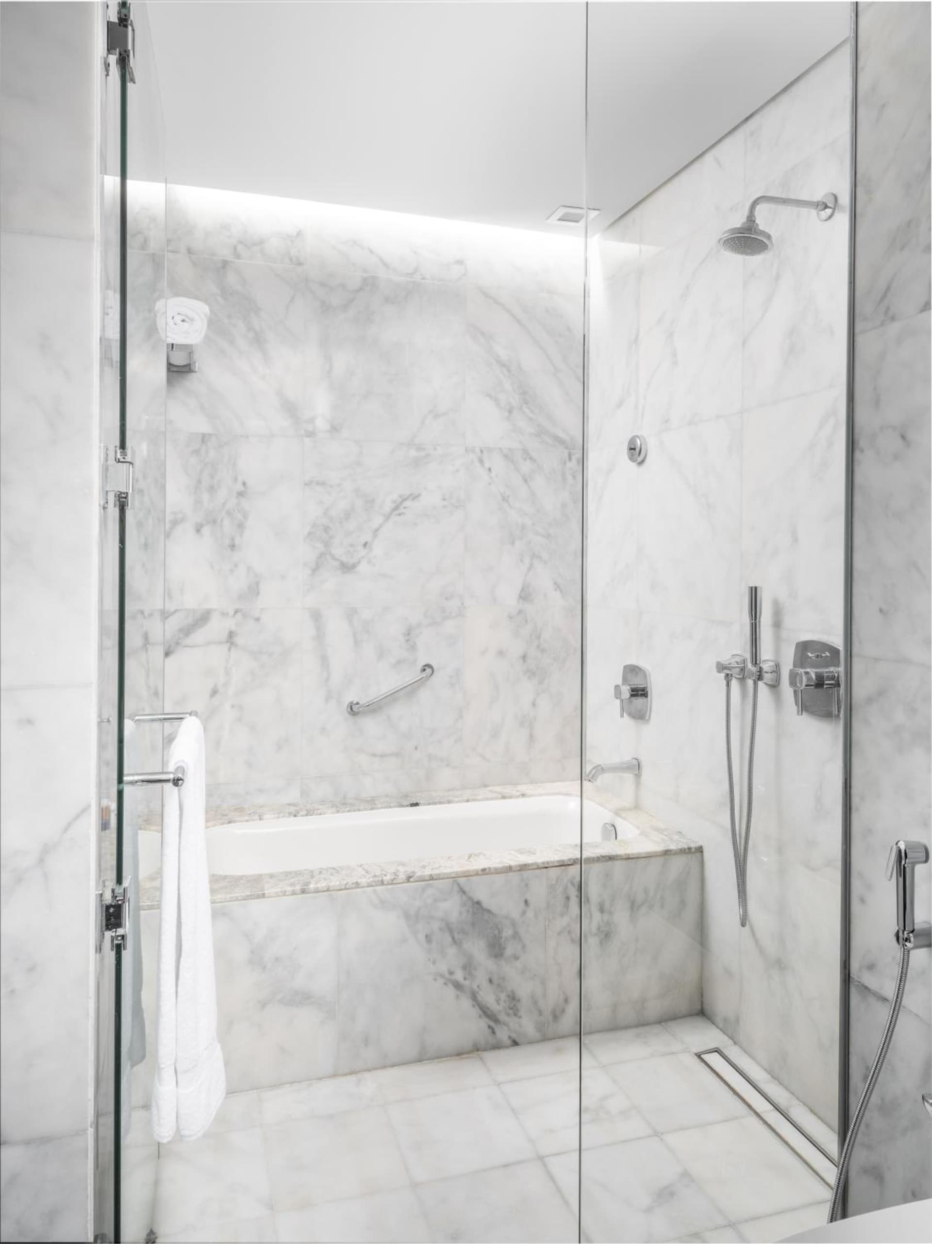 The Hotel Galleria Jeddah, Curio Collection by Hilton
