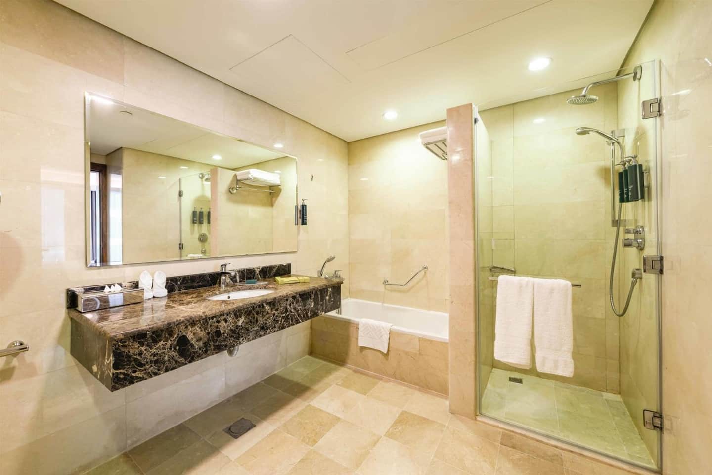 DoubleTree by Hilton Jeddah Al Andalus Mall
