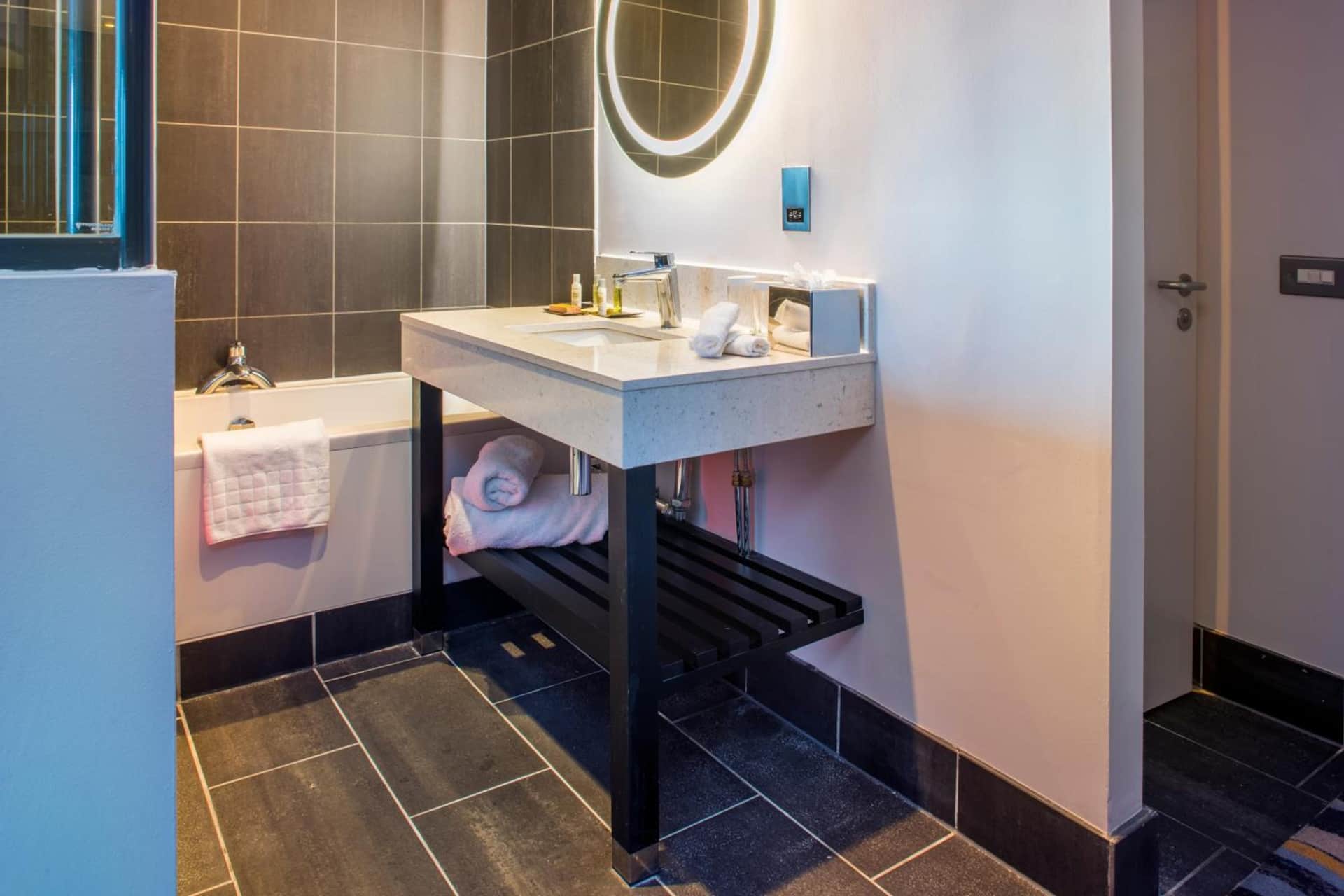 DoubleTree by Hilton Bristol South - Cadbury House
