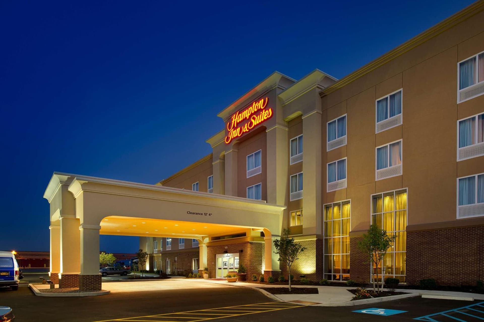 Hampton Inn & Suites by Hilton Buffalo Airport