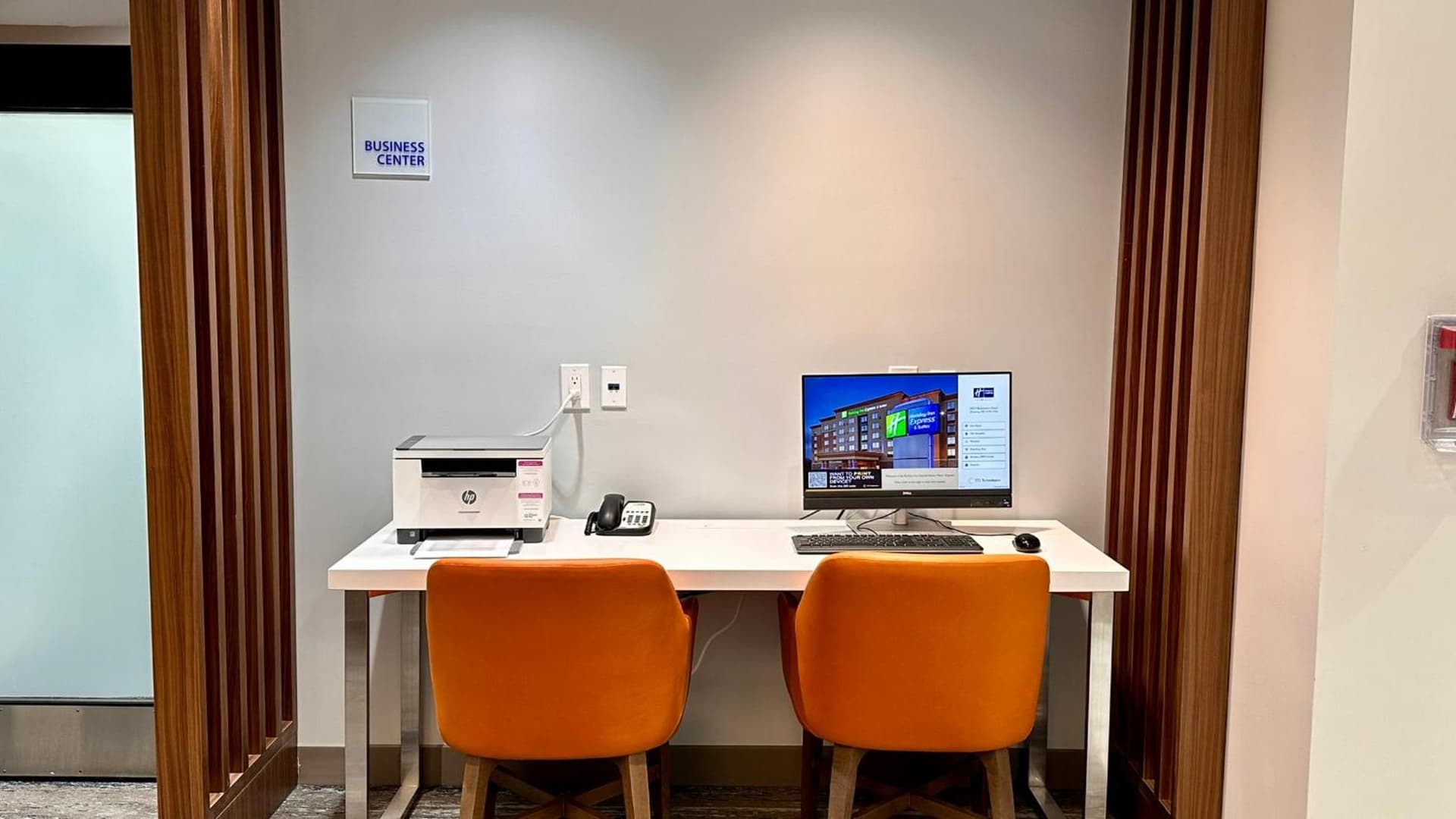 Holiday Inn Express & Suites Ottawa West - Nepean by IHG