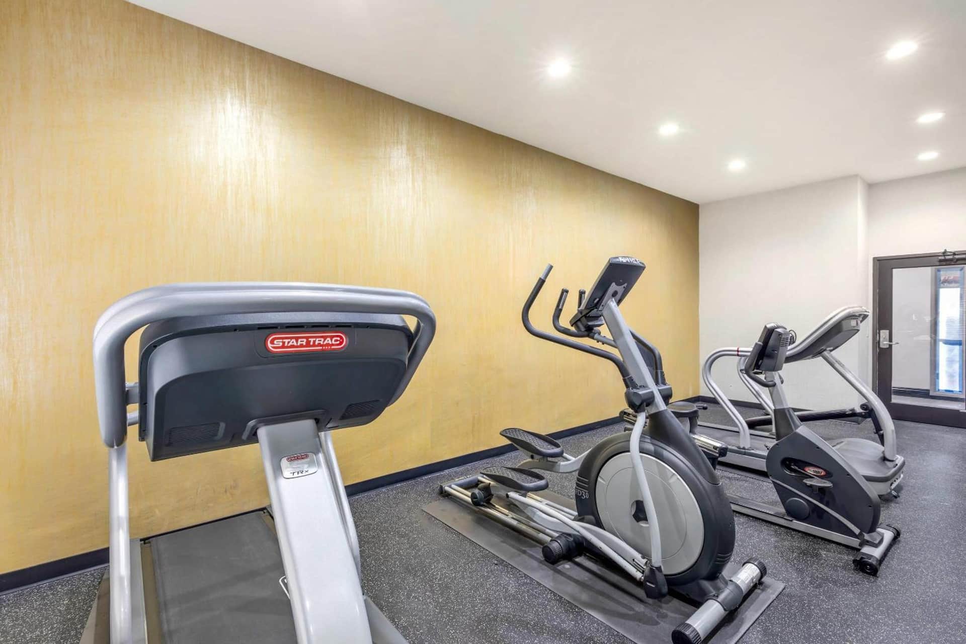 Comfort Inn & Suites Irving Las Colinas DFW