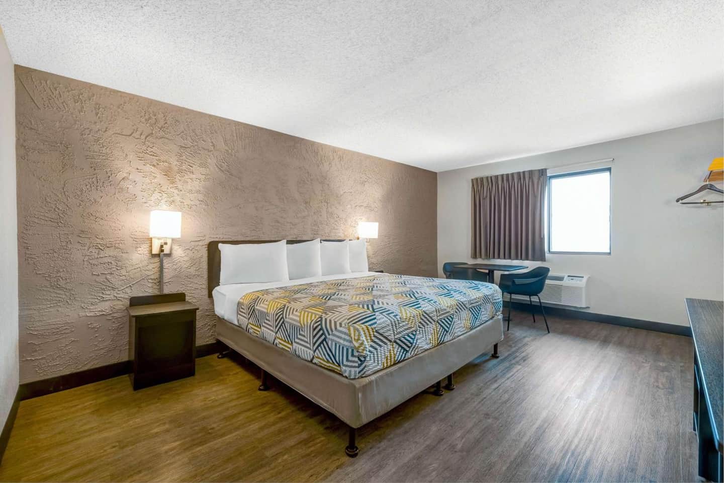 Motel 6 Elk Grove O'Hare