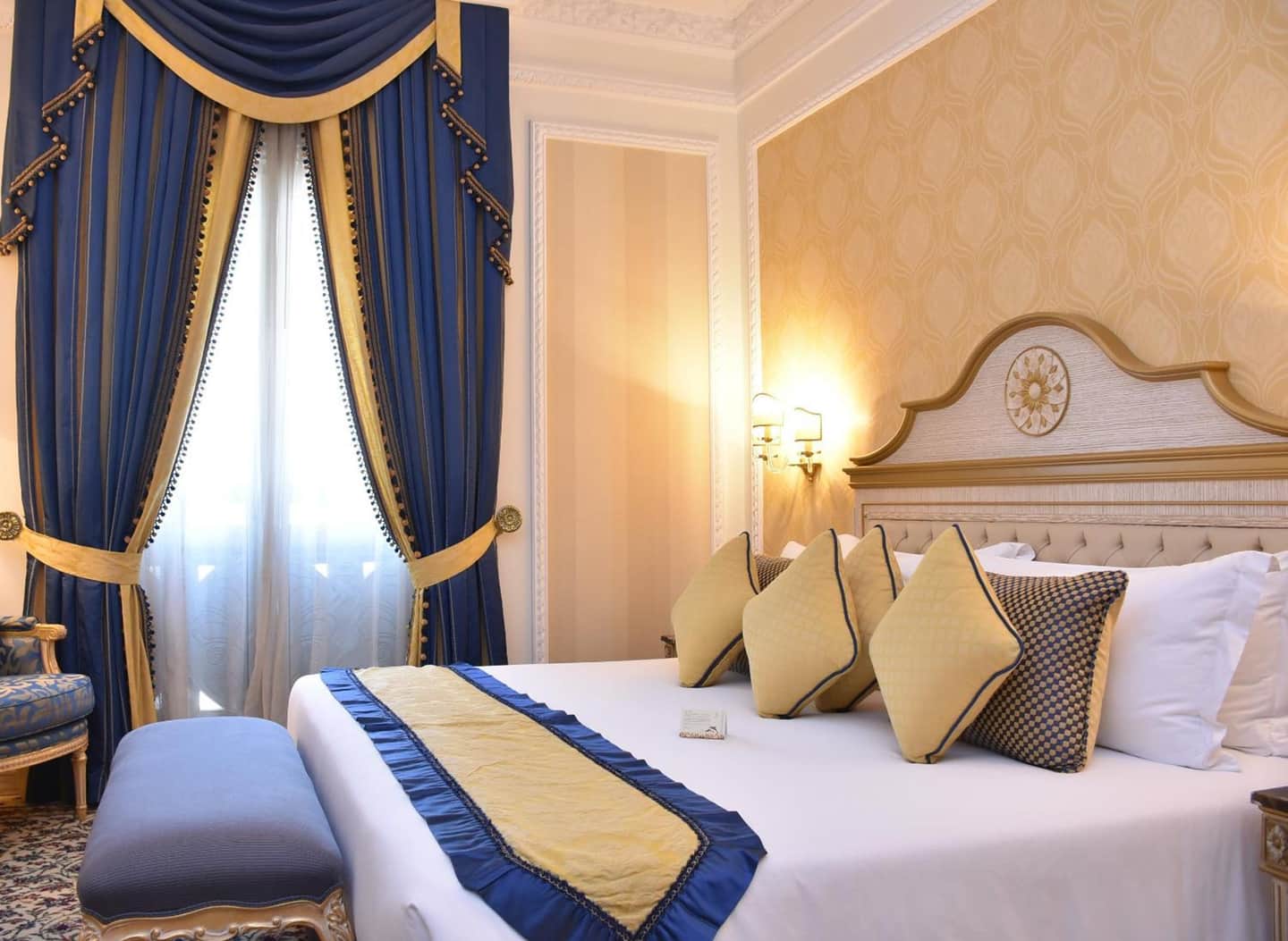 Royal Rose Hotel Abu Dhabi, Curio Collection by Hilton