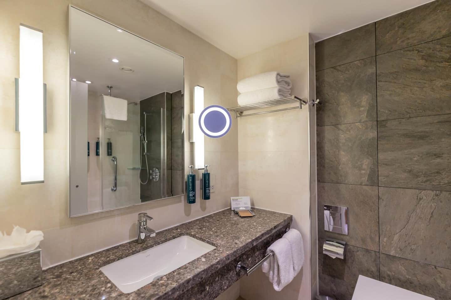 DoubleTree by Hilton London - Victoria