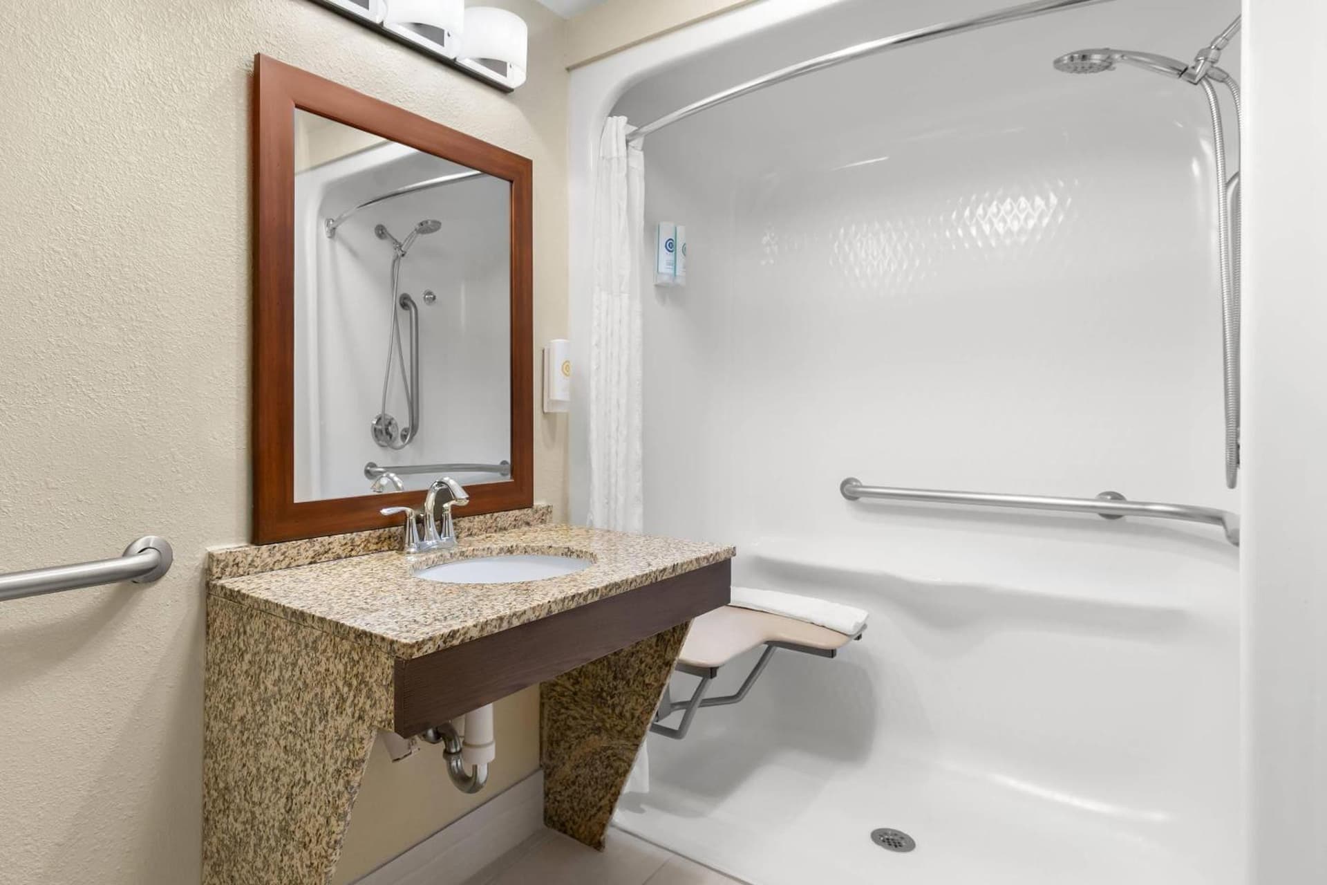 Comfort Suites Near Universal Orlando Resort