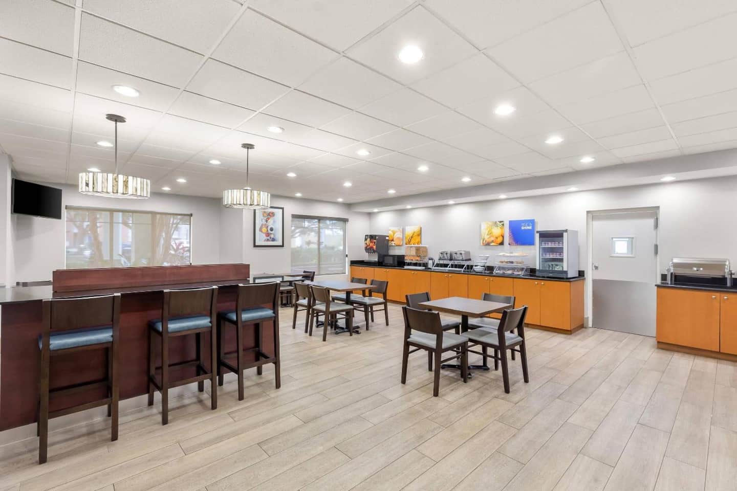 Comfort Suites Near Universal Orlando Resort