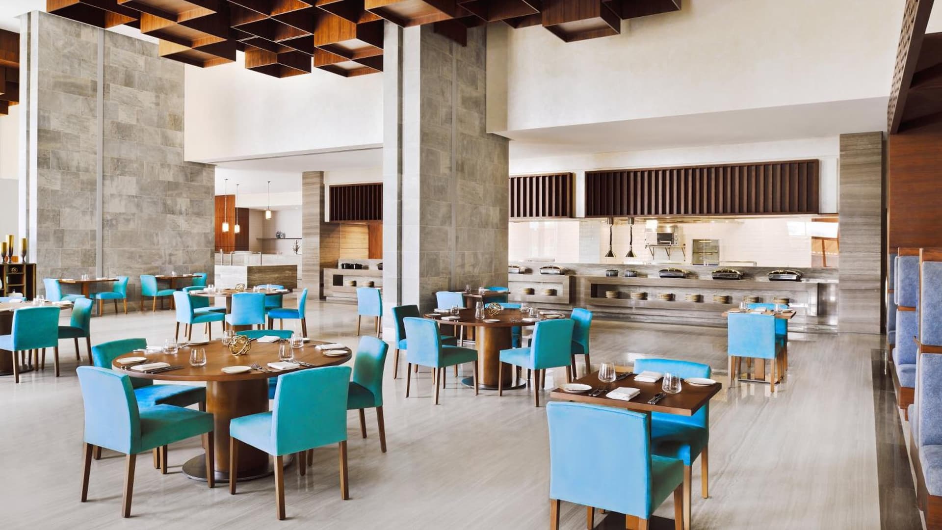 Holiday Inn Dubai Al-Maktoum Airport by IHG