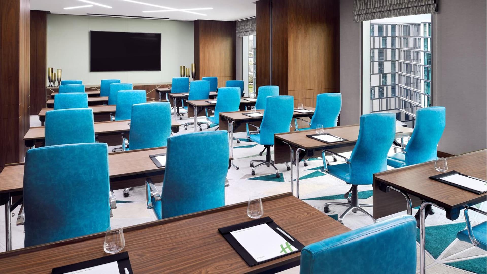 Holiday Inn Dubai Al-Maktoum Airport by IHG