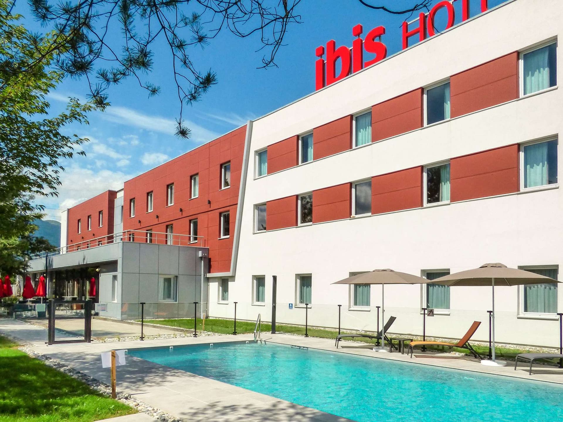 ibis Saint Genis Pouilly Genève