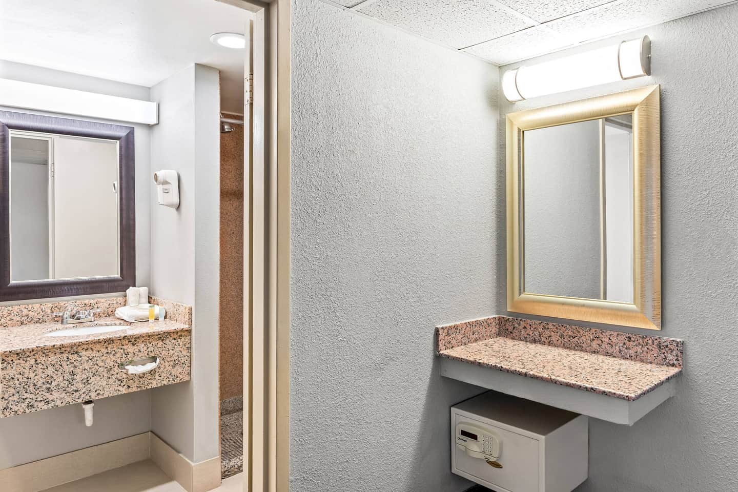 Travelodge by Wyndham Bloomington