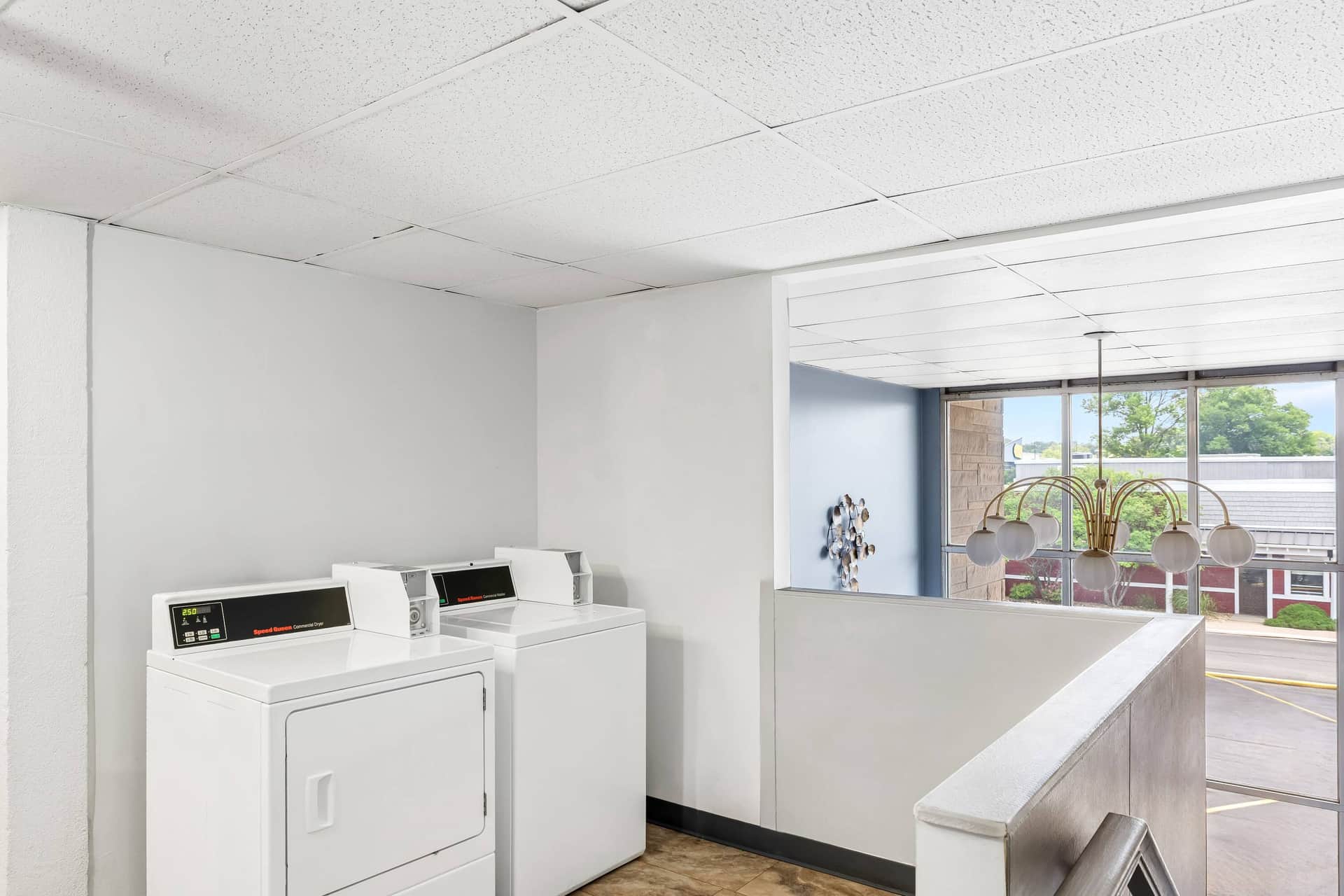 Travelodge by Wyndham Bloomington
