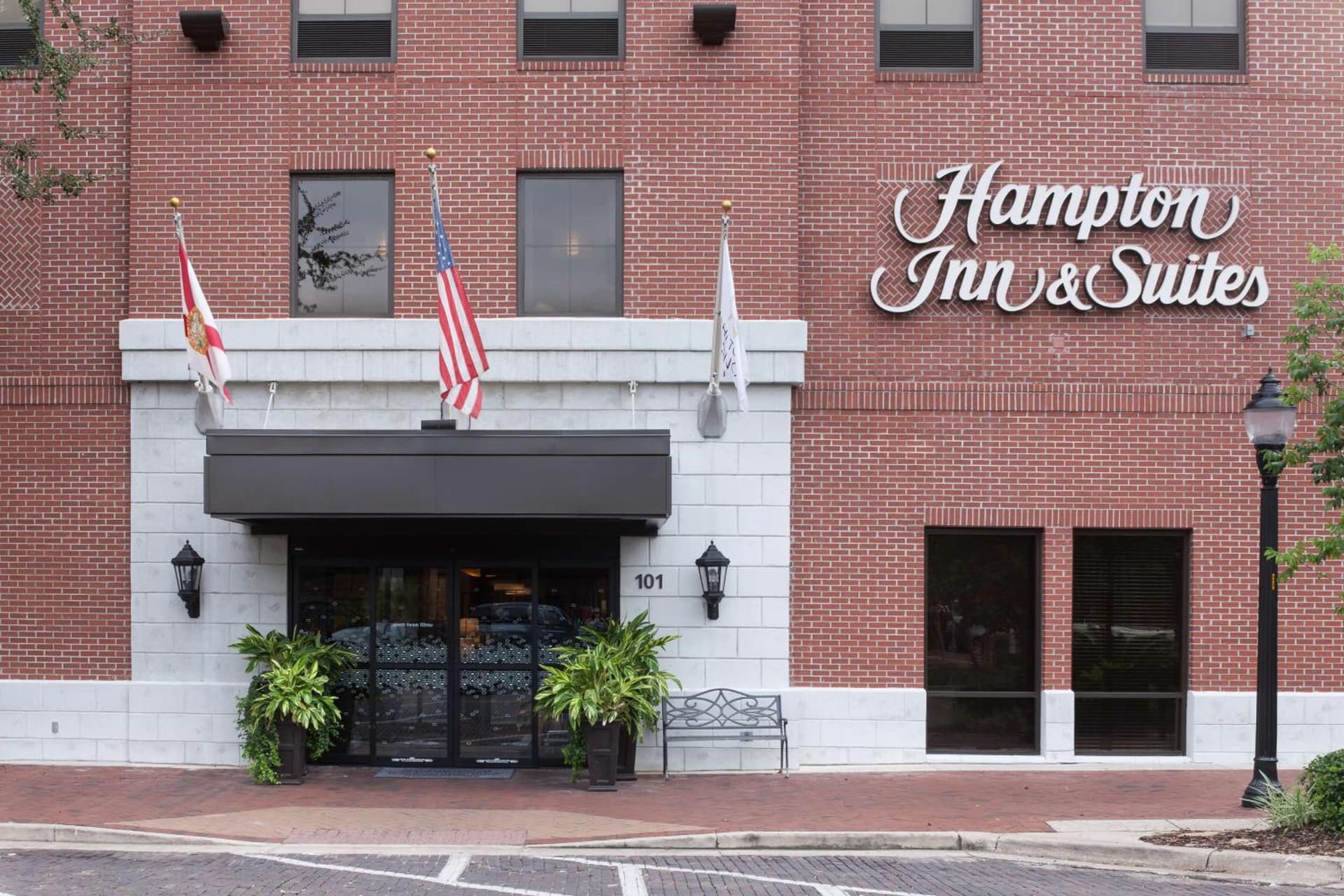 Hampton Inn Suites - Gainesville Downtown