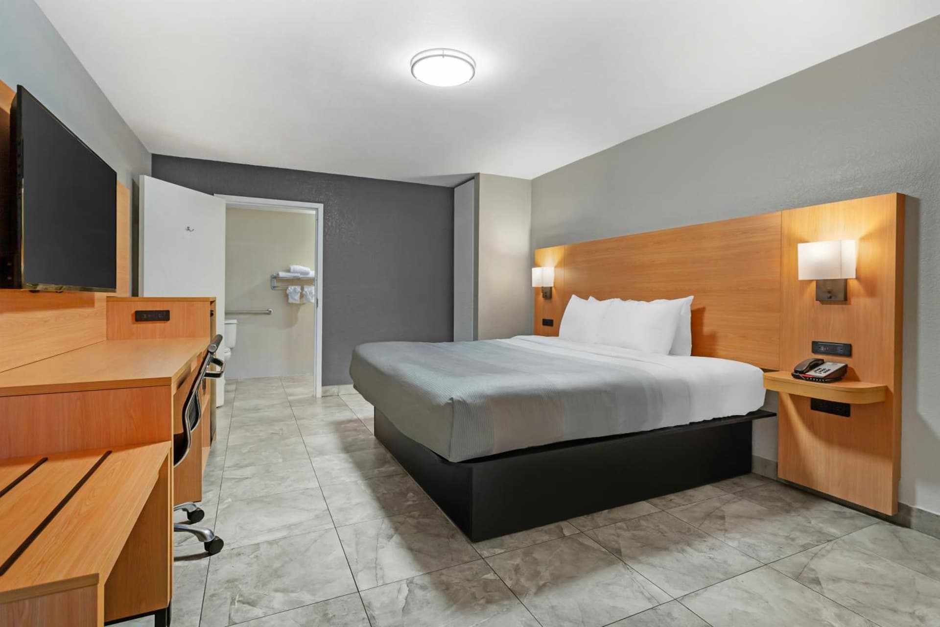 Quality Inn and Conference Center Tampa-Brandon