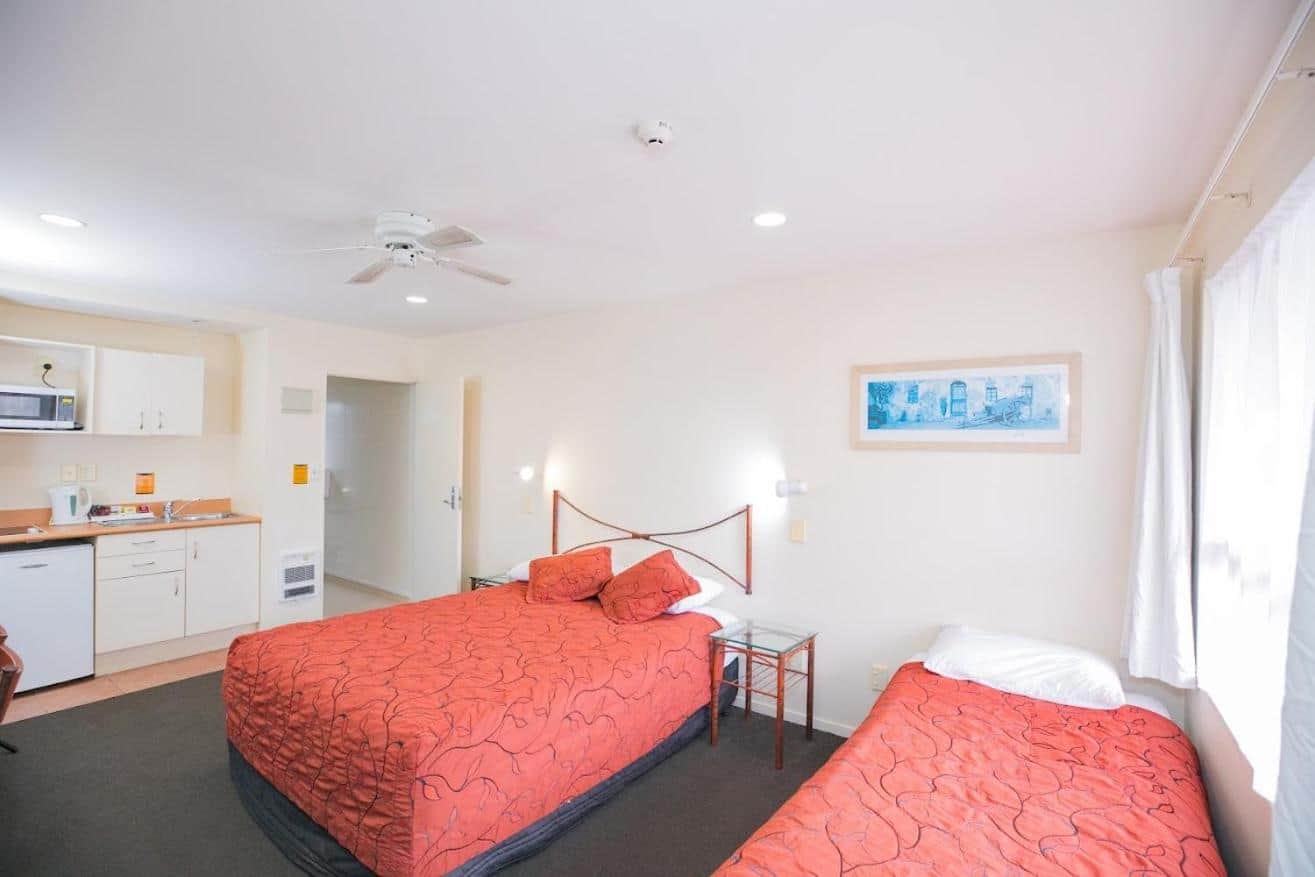 Albany Executive Motor Inn
