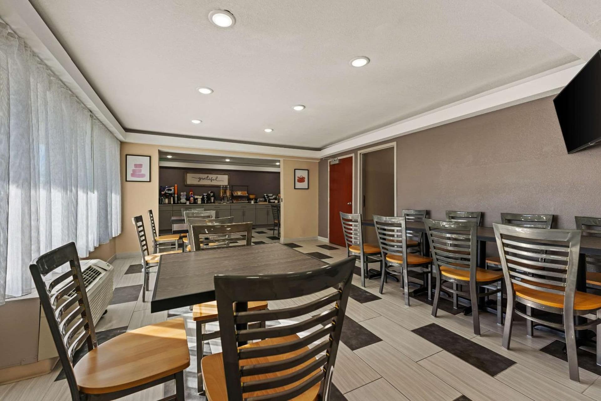Econo Lodge Rockford Casino Area