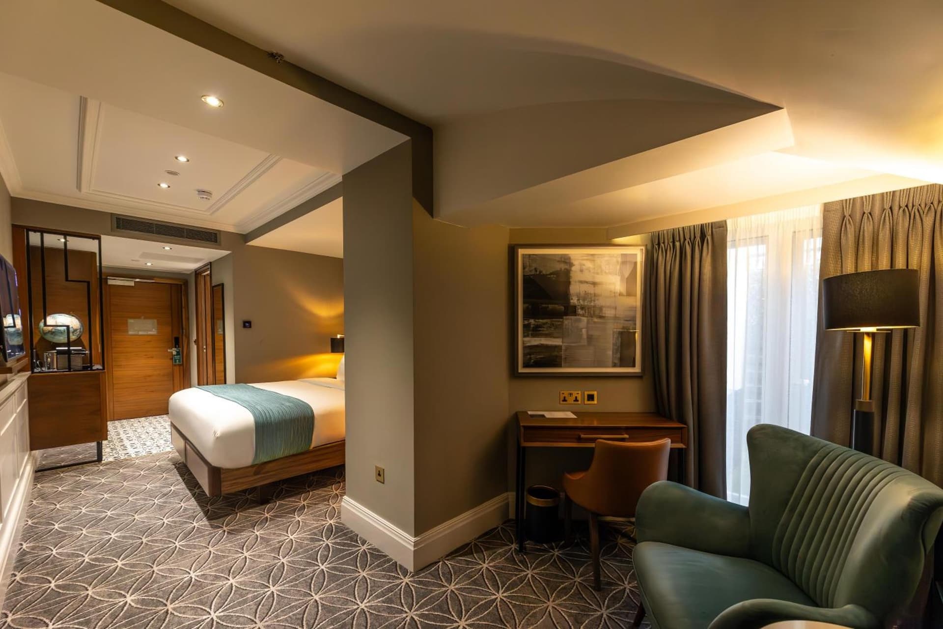 100 Queen's Gate Hotel London Kensington, Curio Collection by Hilton