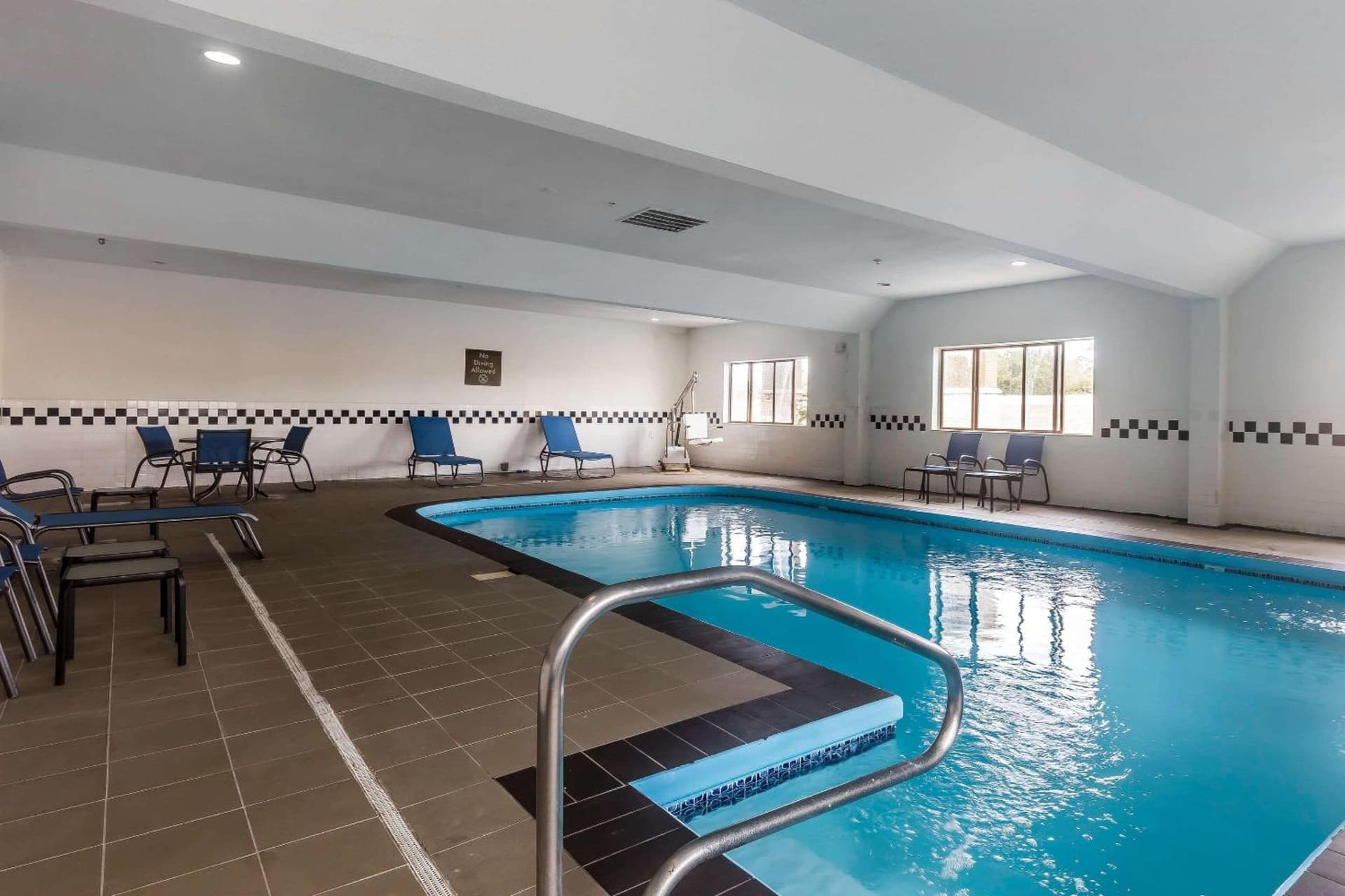 Comfort Inn & Suites Crystal Inn Sportsplex
