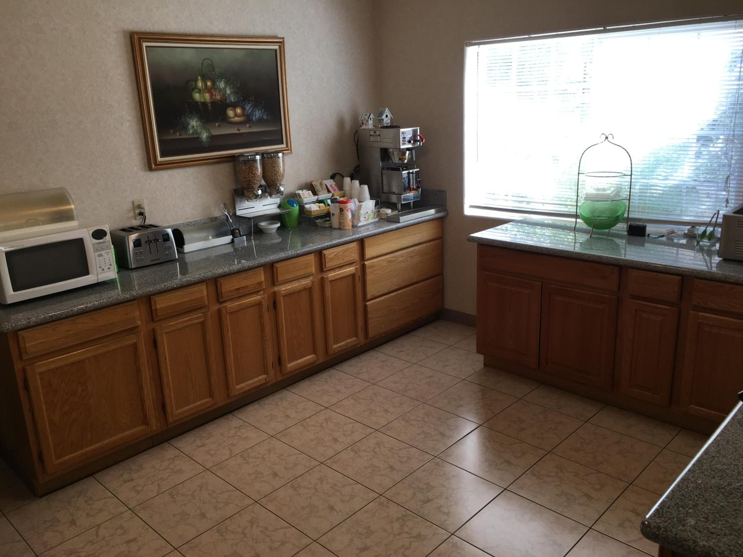 Garden Inn and Suites Fresno