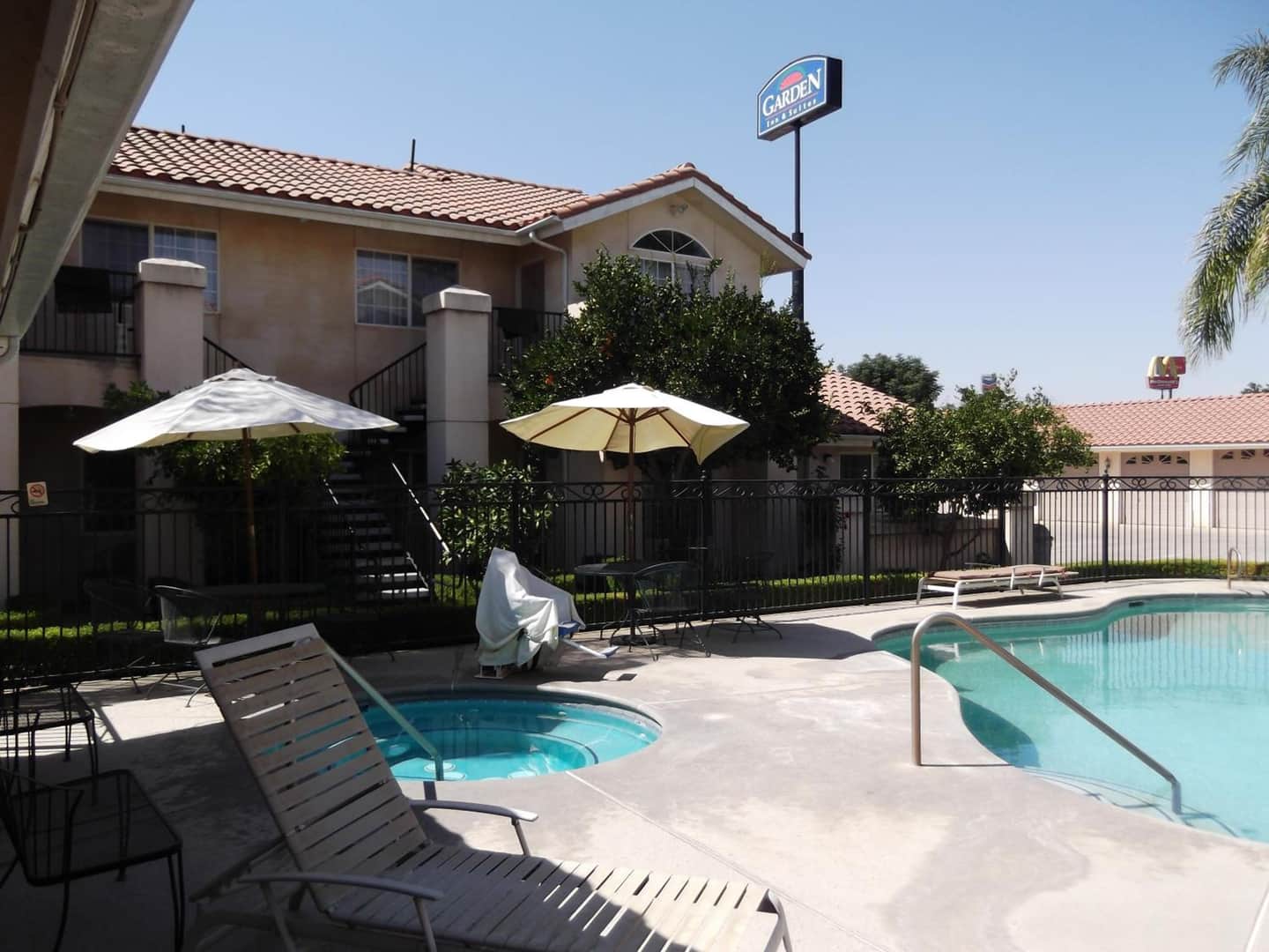 Garden Inn and Suites Fresno