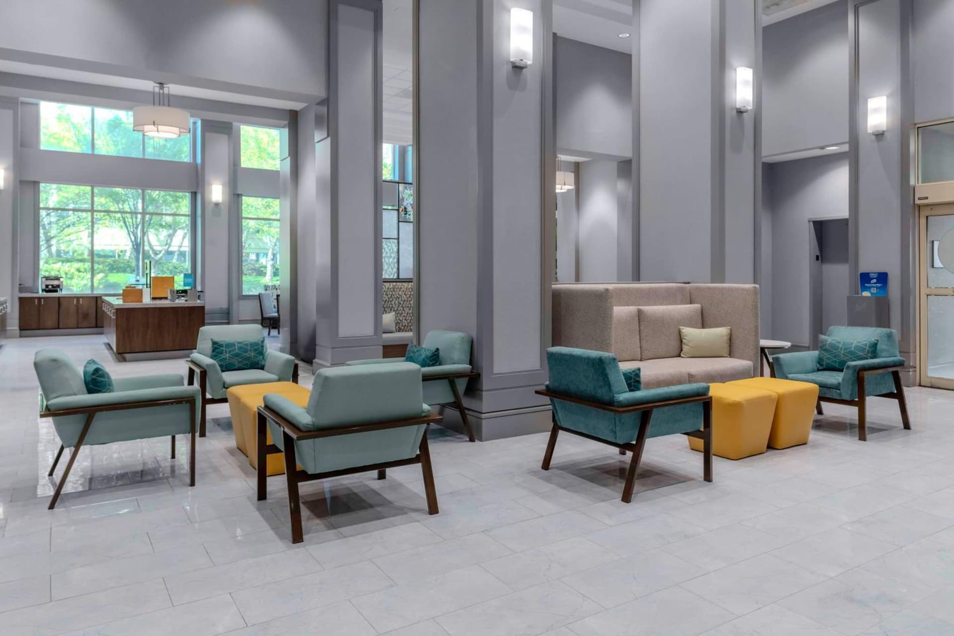 Hampton Inn & Suites Arlington Crystal City DCA