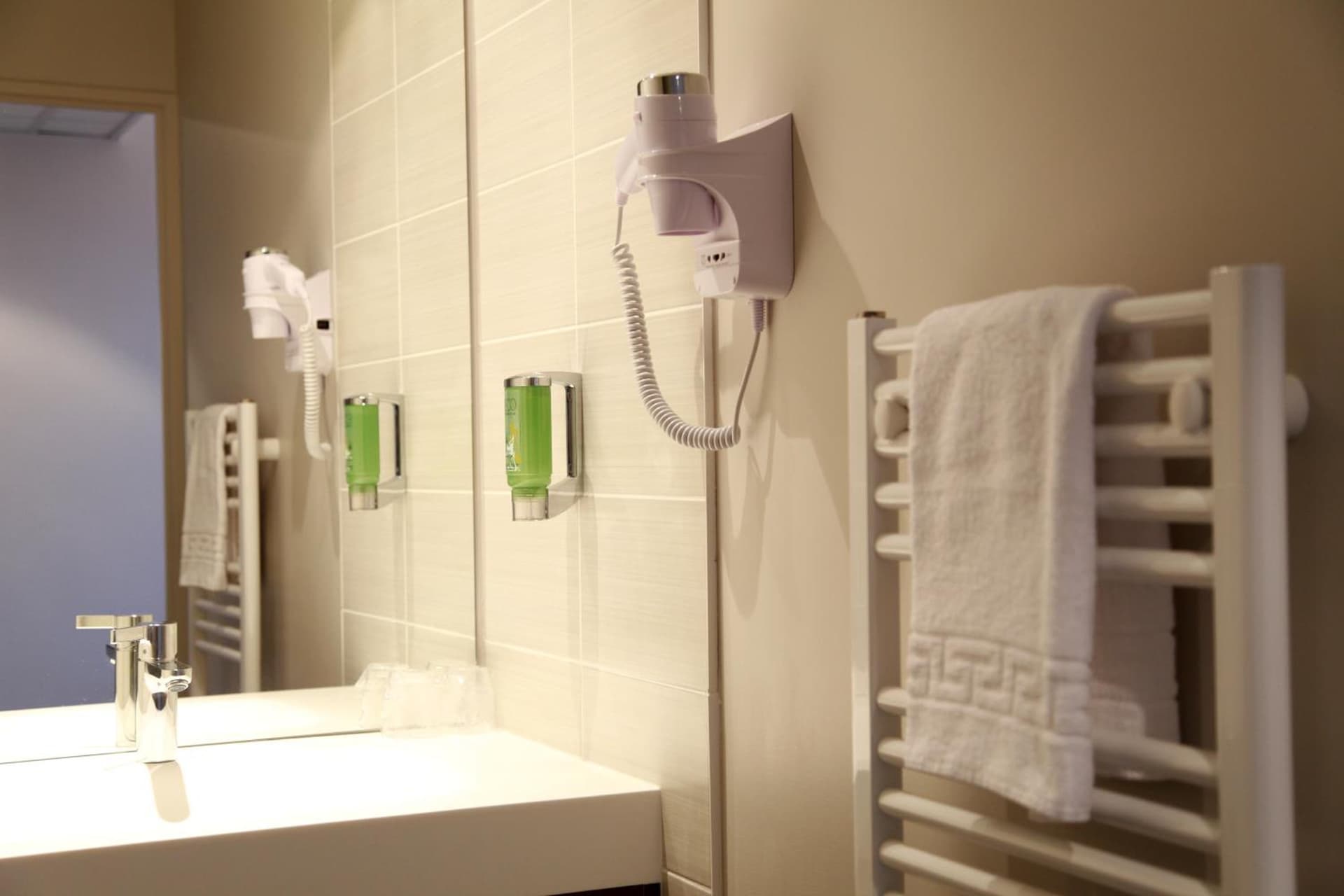 Brit Hotel Vannes - Theix Golfe du Morbihan