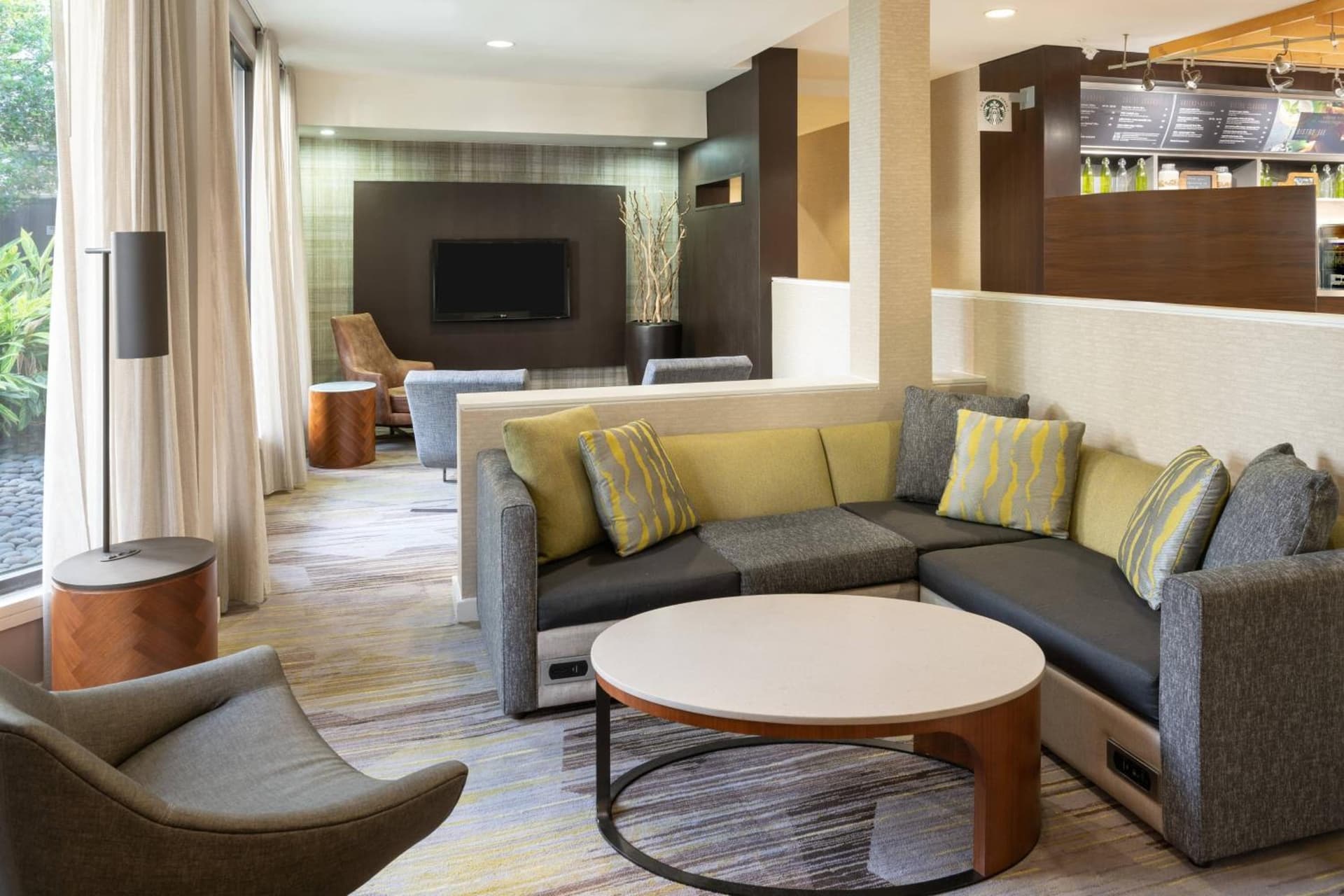 Courtyard by Marriott Orlando Airport